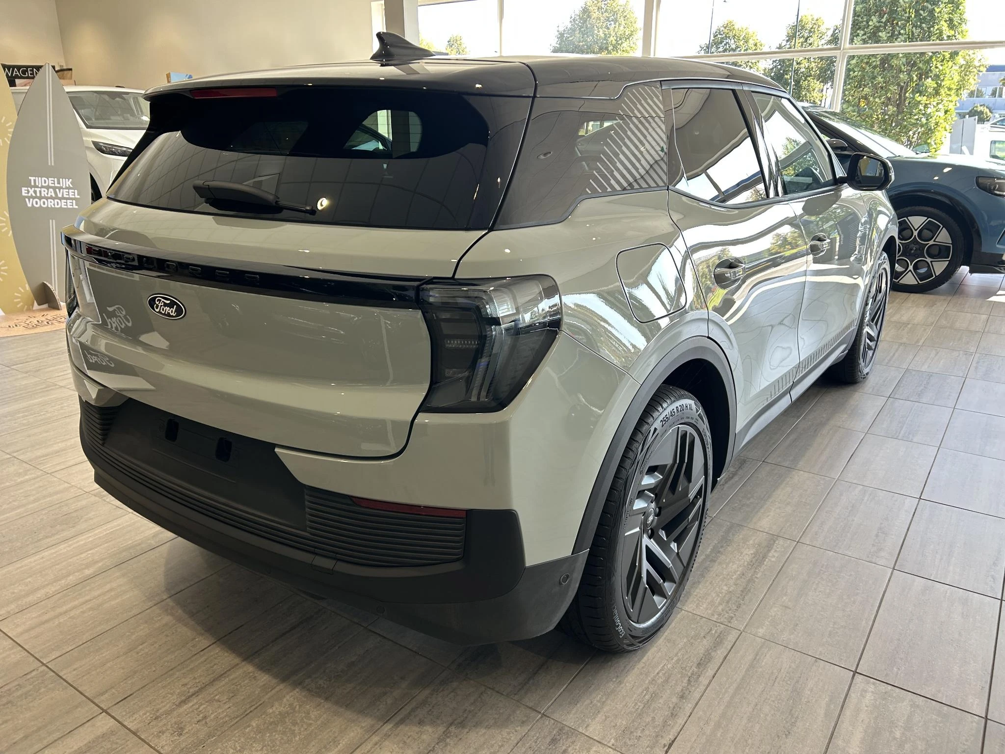 Ford-Explorer-image-4