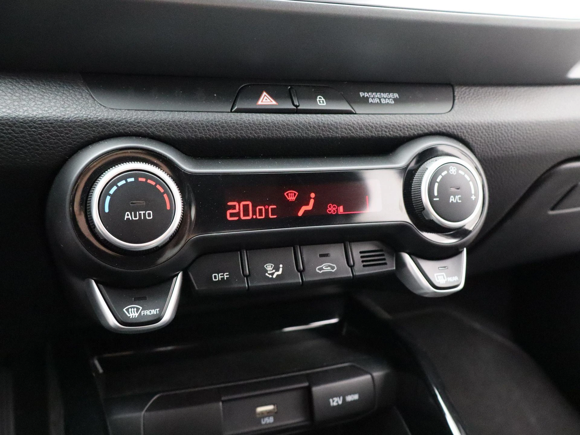 Kia-Stonic-image-22