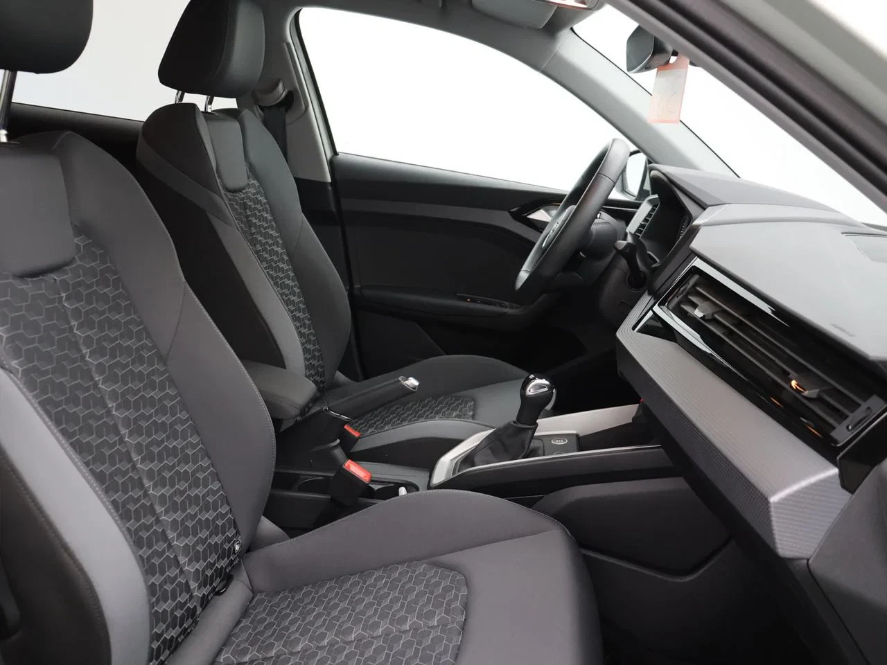 Audi A1 Sportback A1 Sportback 25TFSI S LINE 95PK *AUTOMAAT*CAMERA*VIRTUAL COCKPIT*PDC*ACC*KEYLESS GO*APP-CONNECT*ZETELVERWARMING*...*