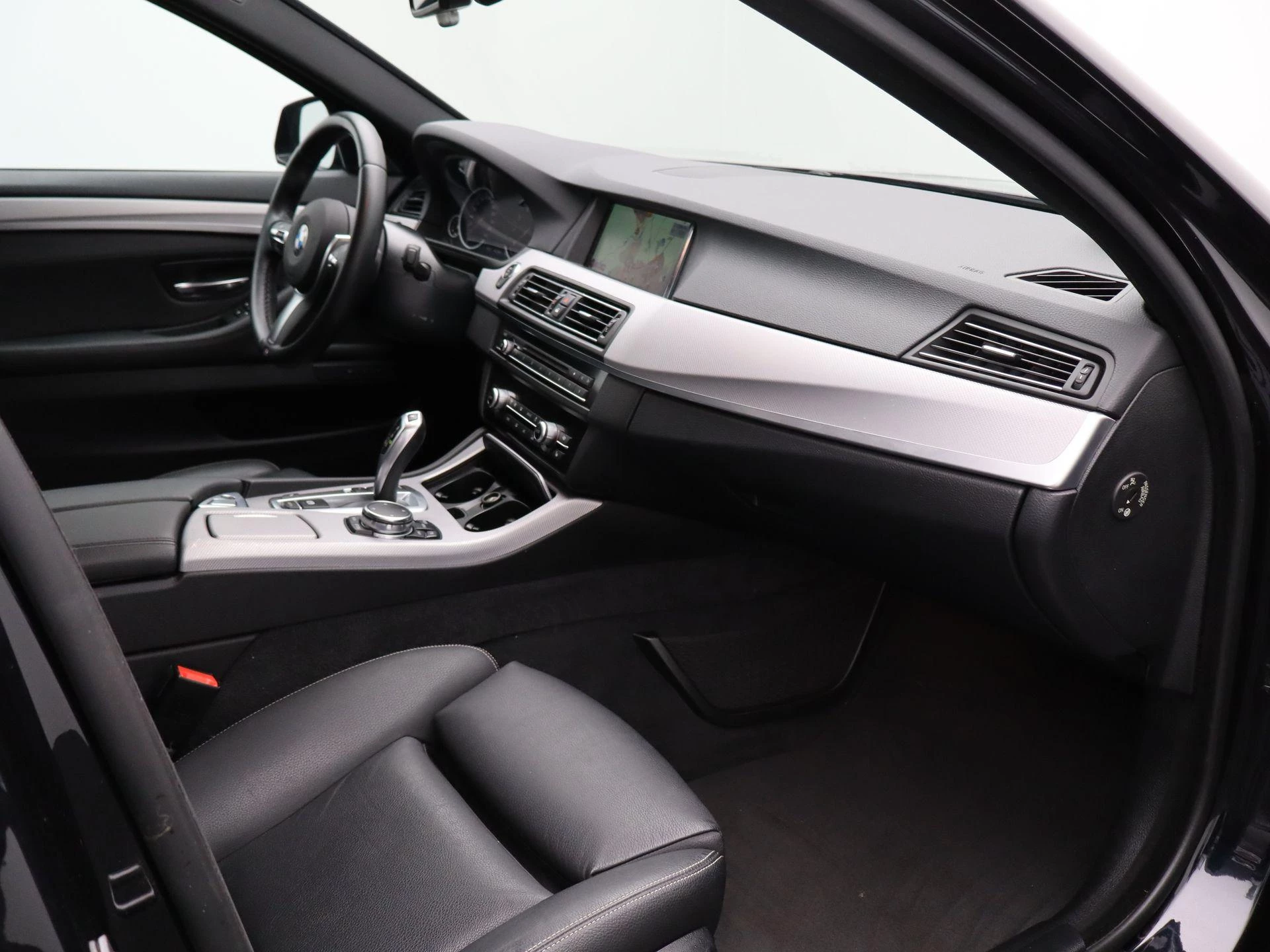 BMW-5 Serie-image-43