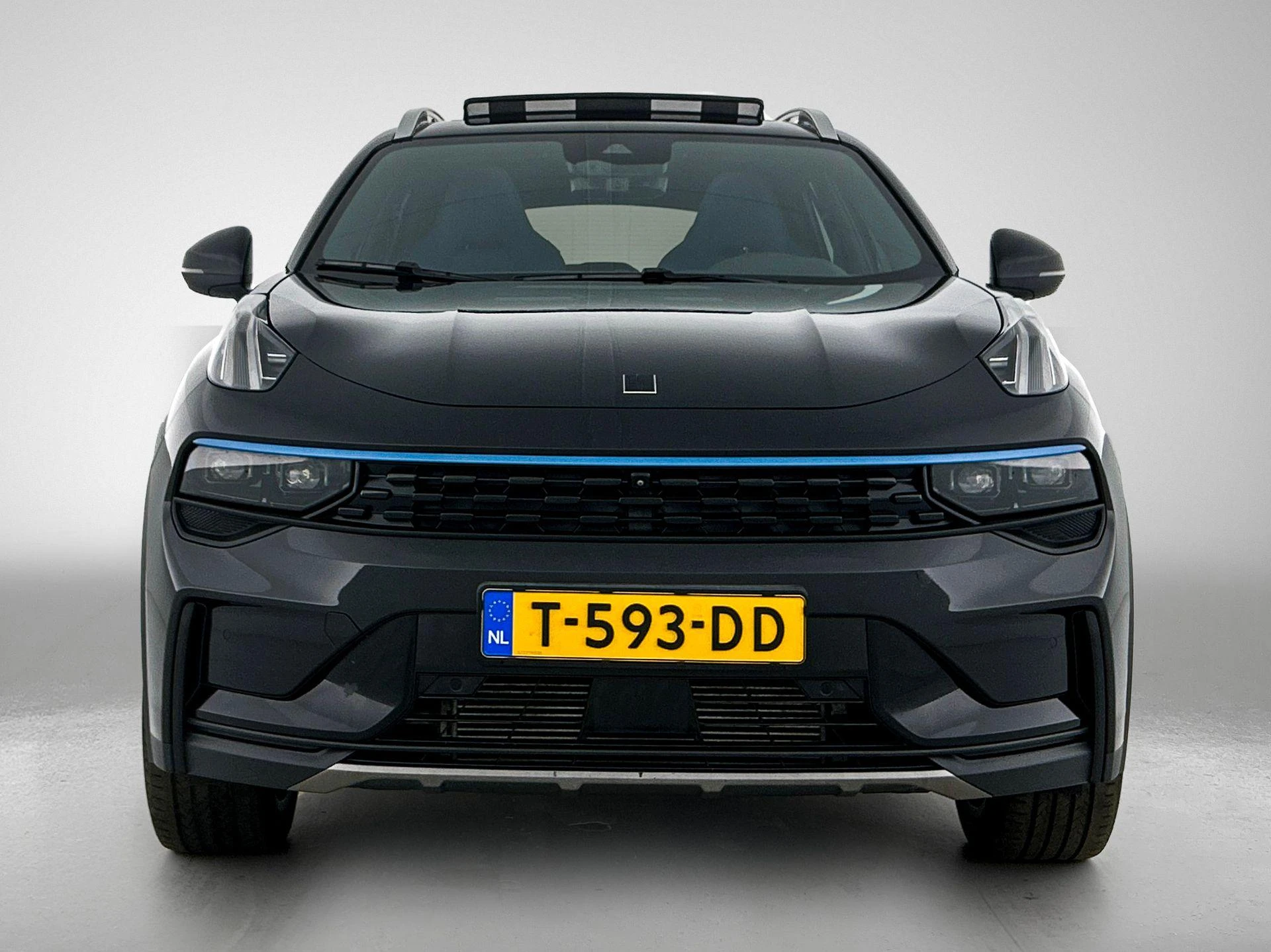 Lynk & Co-01-image-5