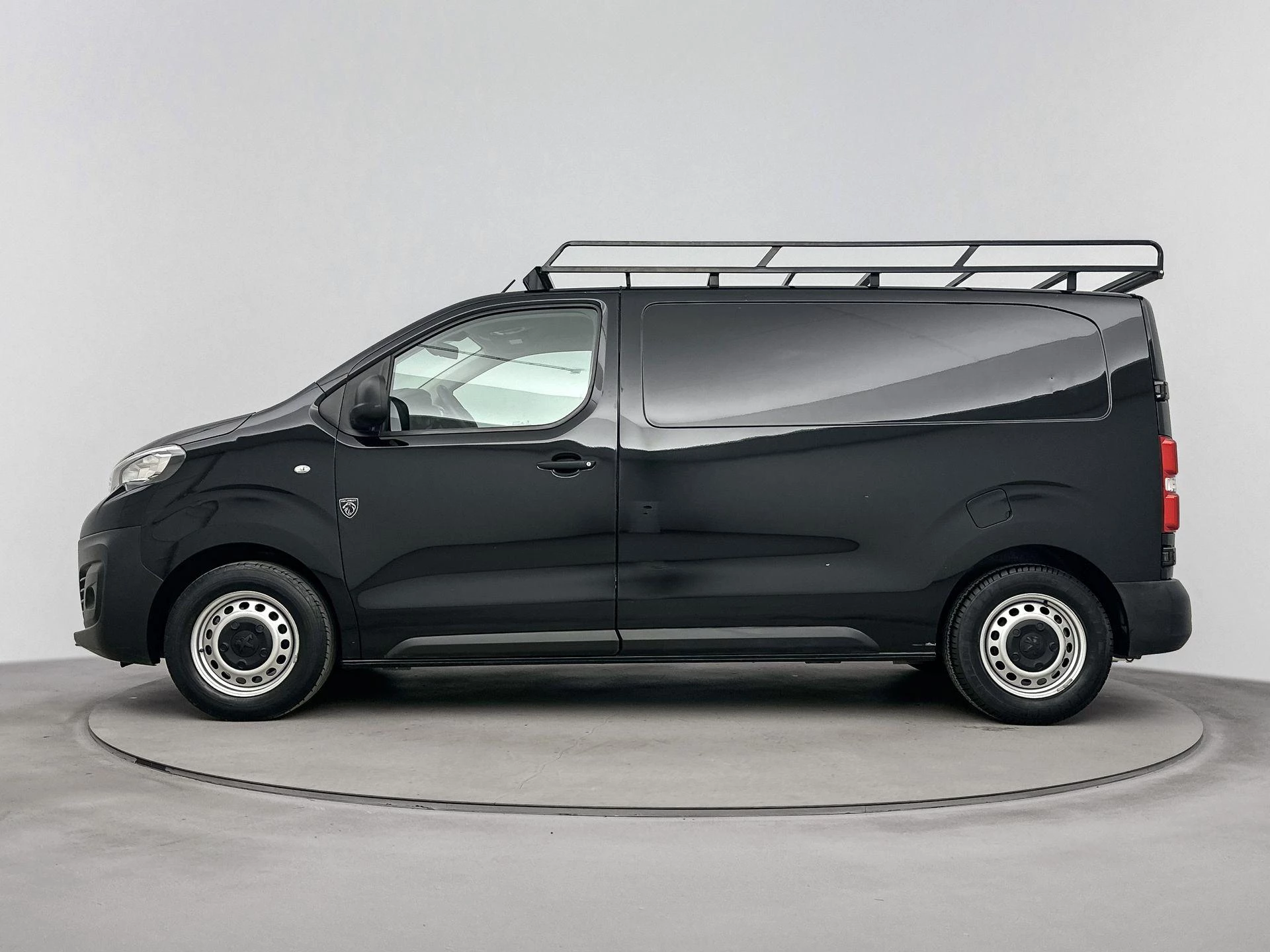 Peugeot-Expert-image-1
