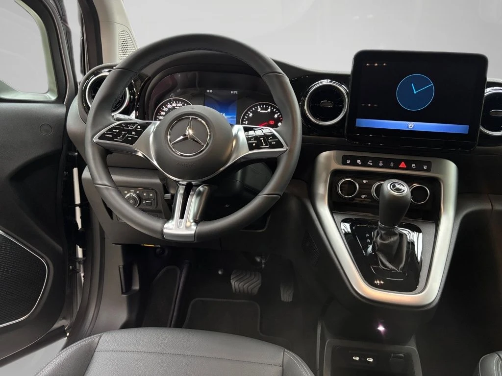 Mercedes-Benz-T-Klasse 180-image-10