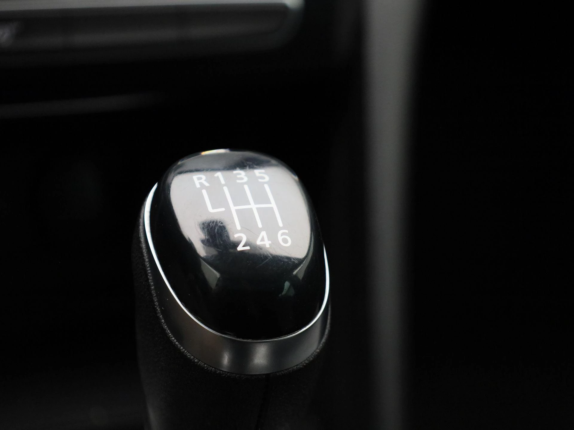 Renault-Mégane Grand Tour-image-21