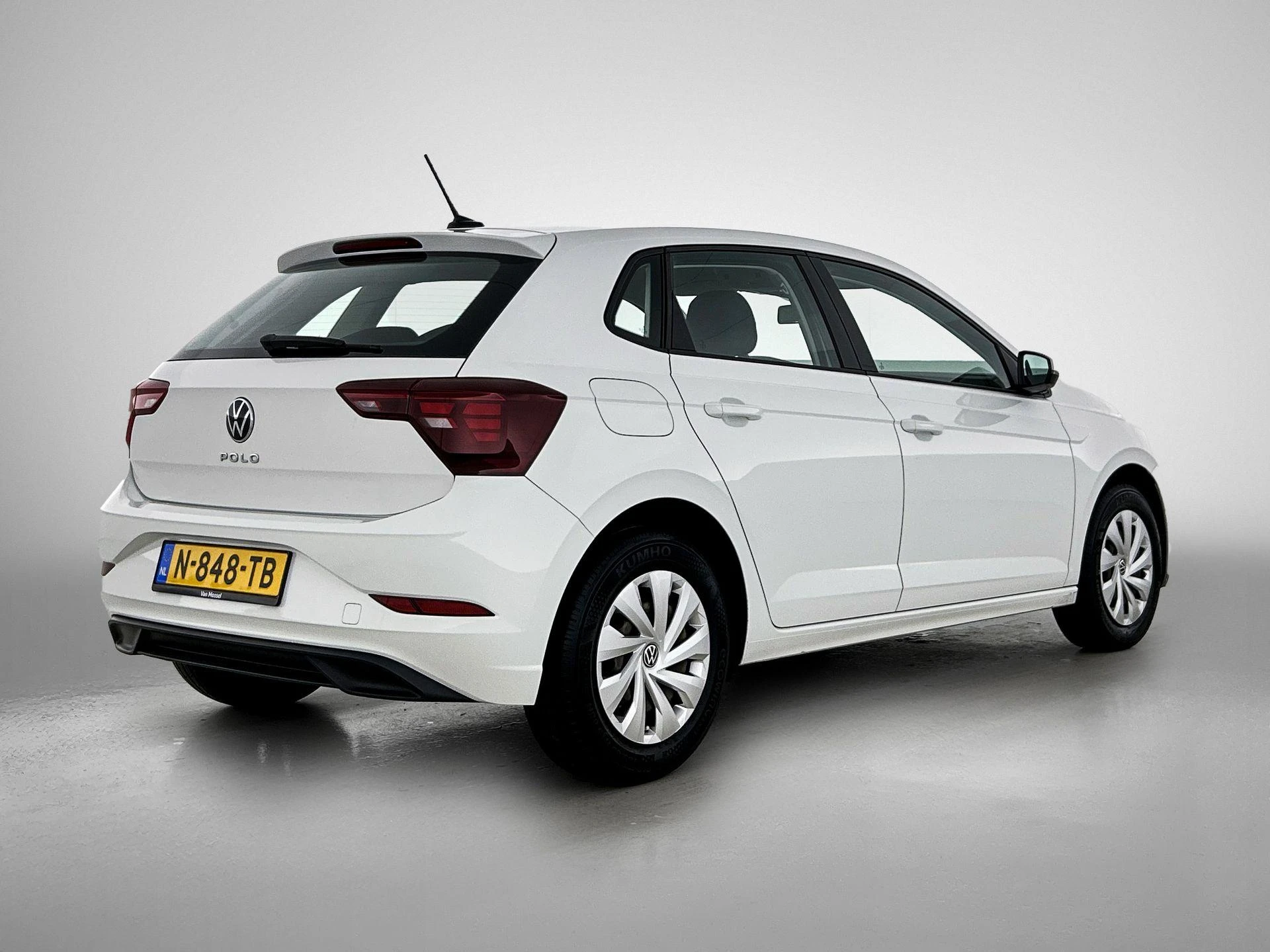 Volkswagen-Polo-image-3