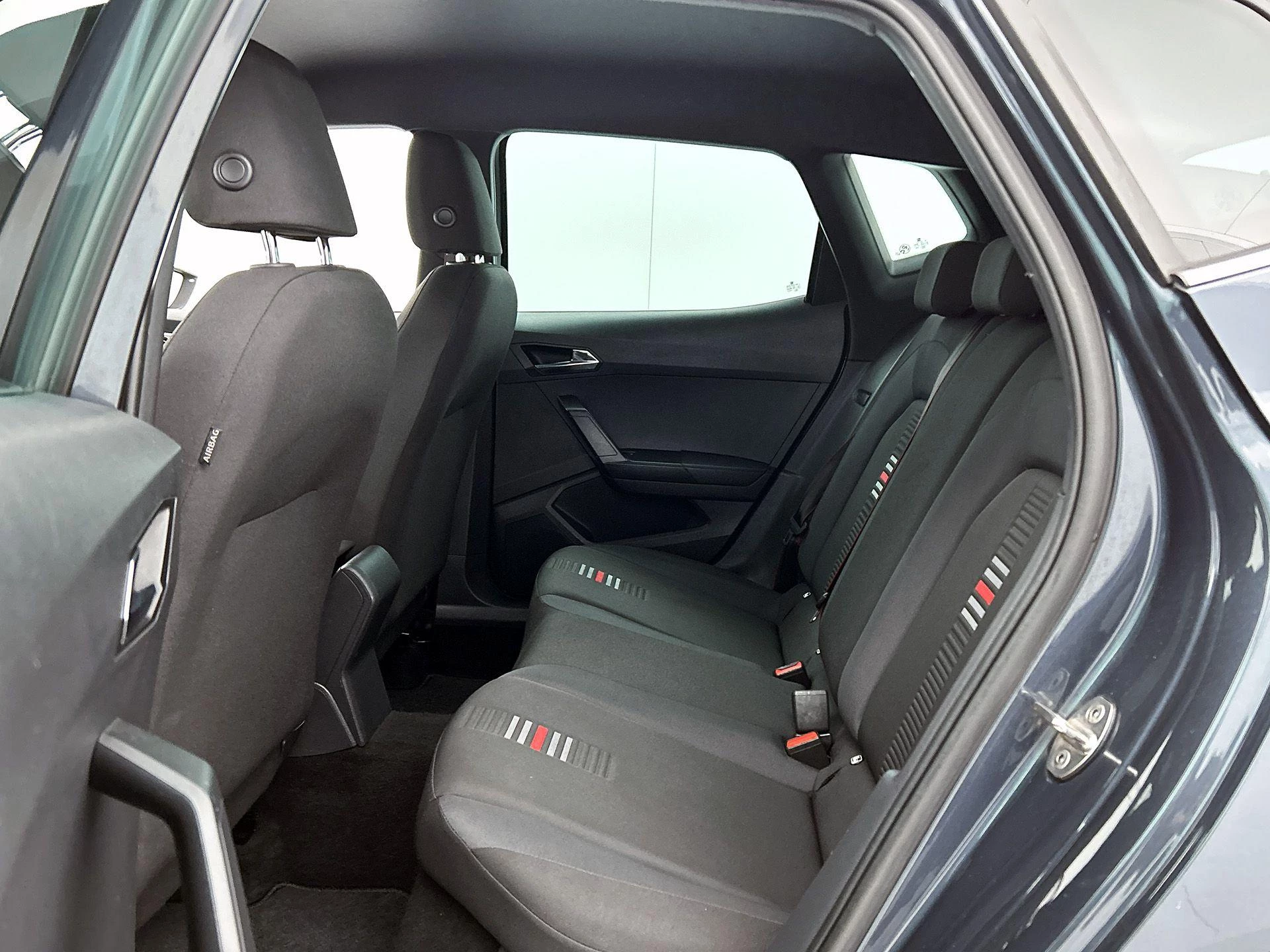 SEAT-Arona-image-25