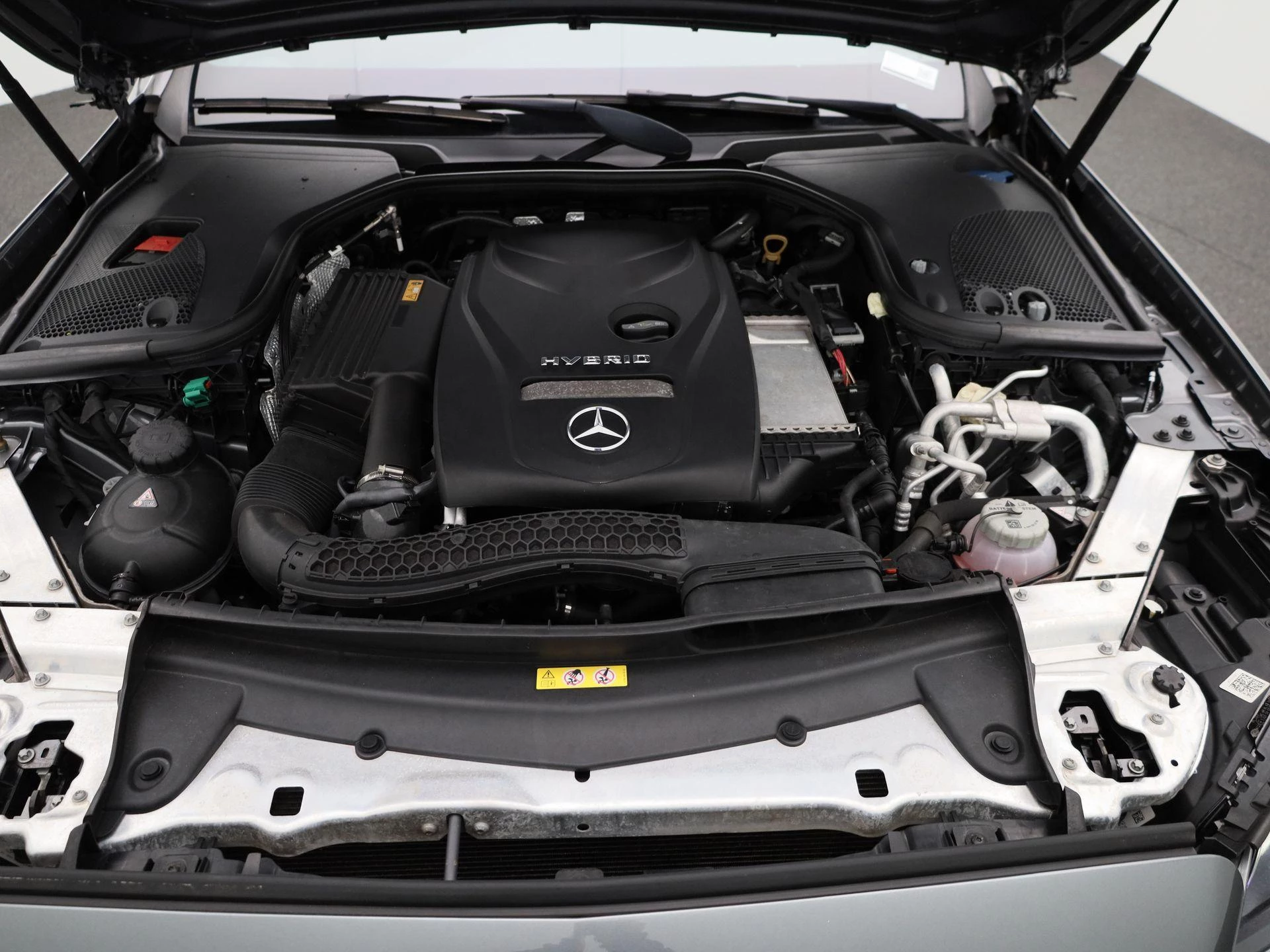 Mercedes-Benz-E-Klasse-image-28