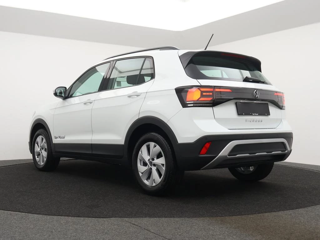 Volkswagen-T-Cross-image-5