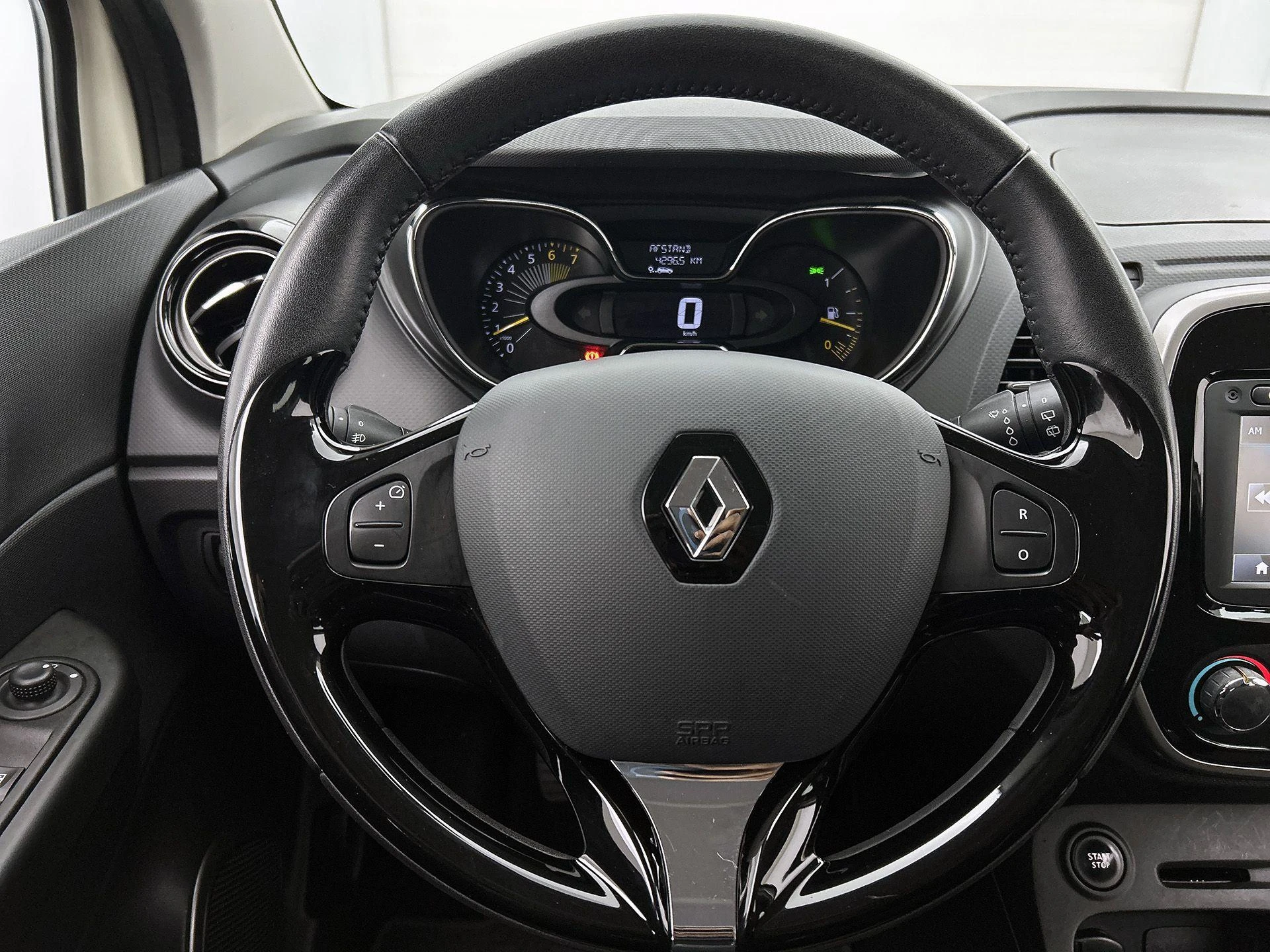 Renault-Captur-image-30
