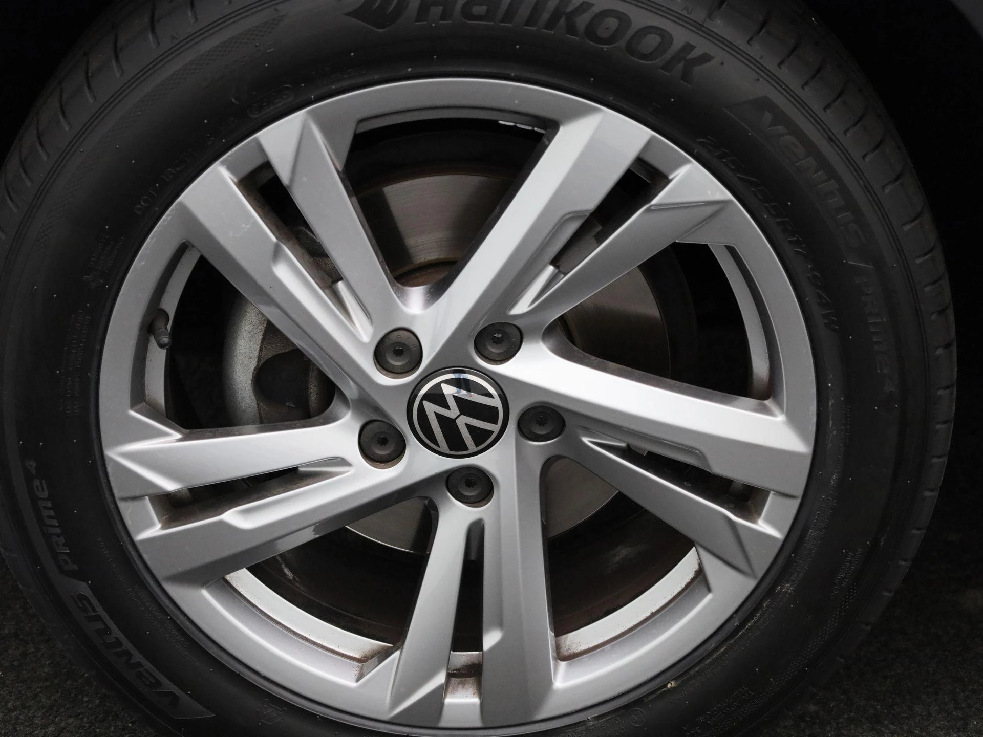 Volkswagen-T-Roc-image-13