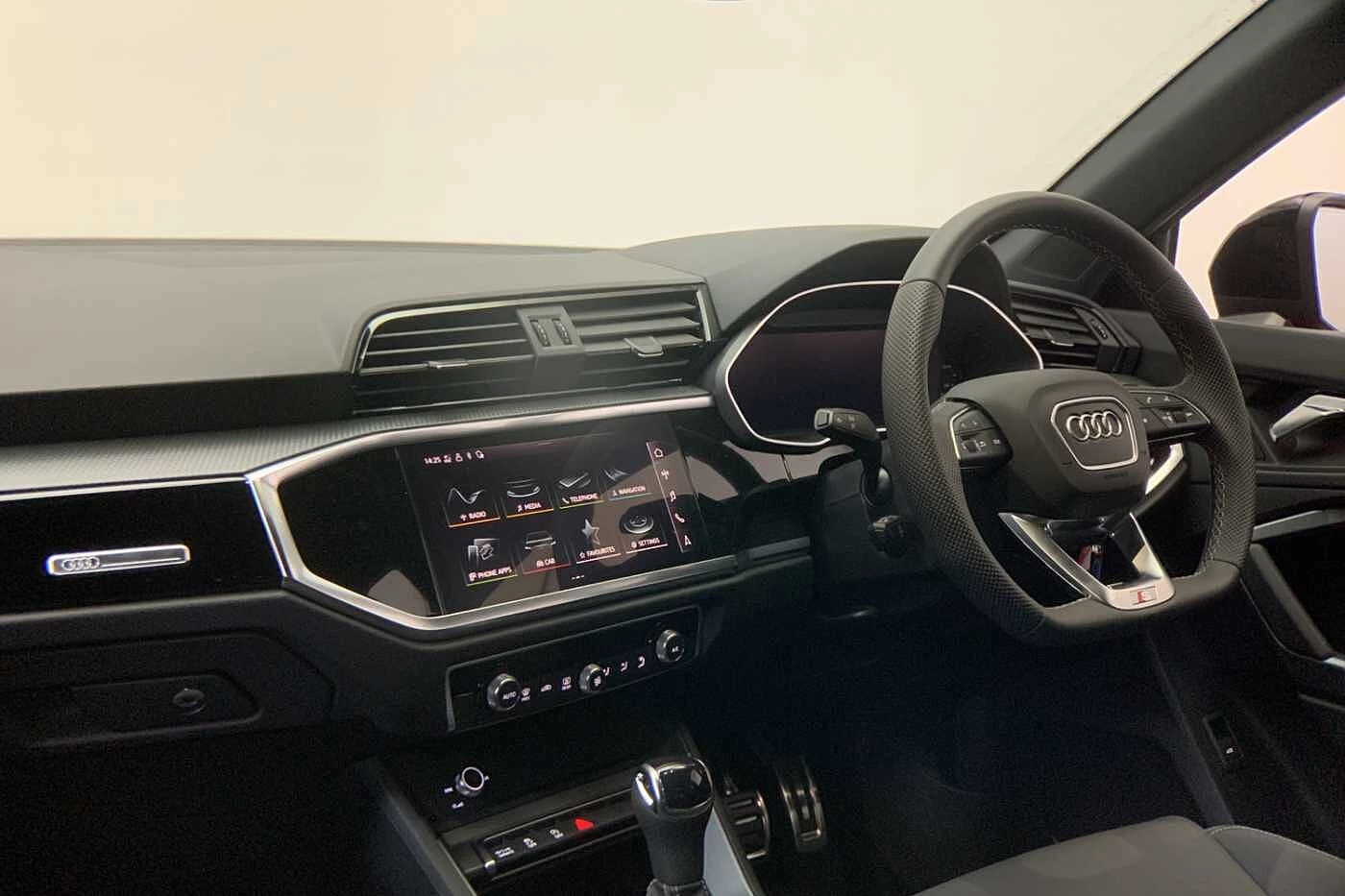 Audi-Q3-image-11