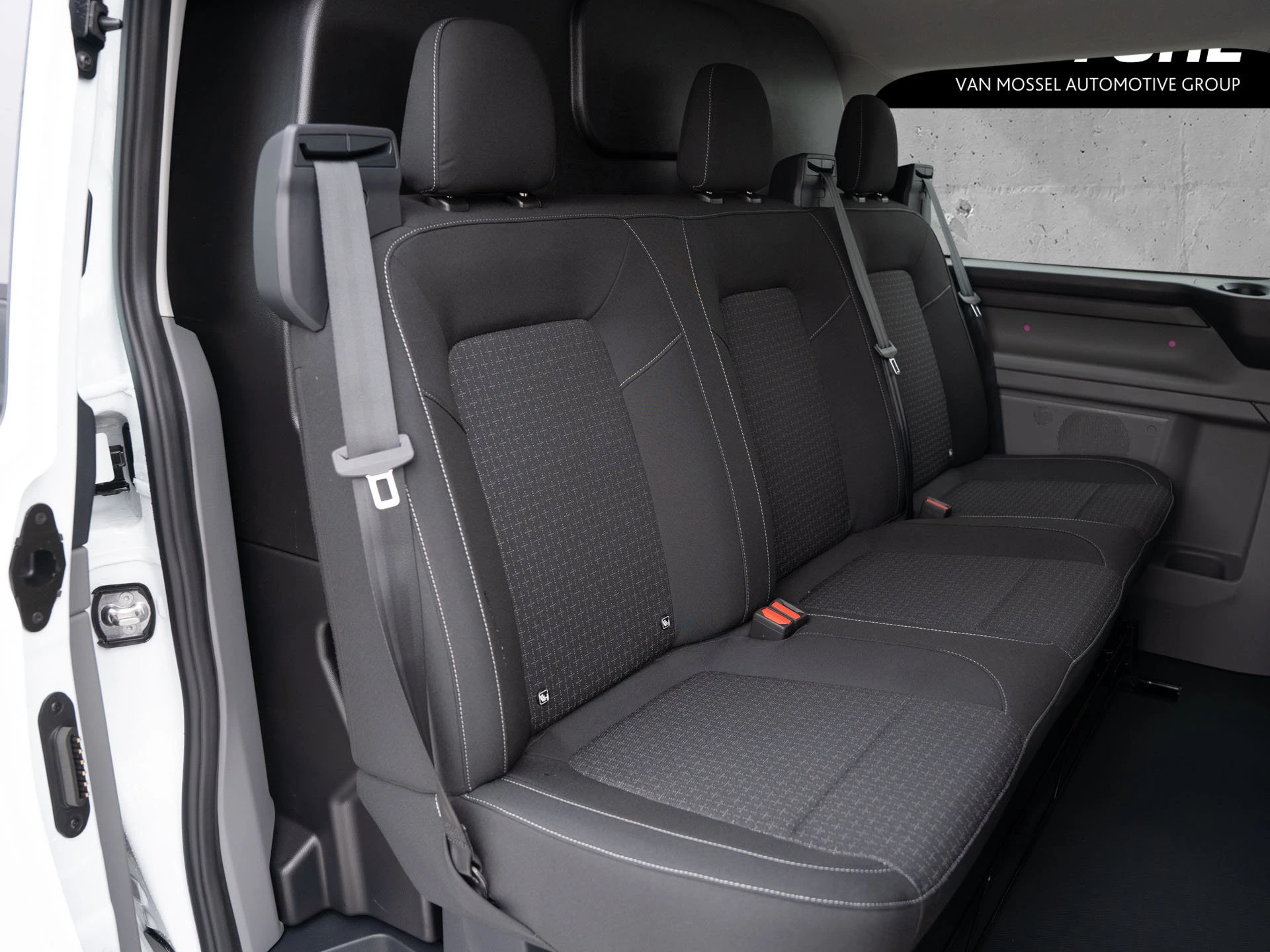 Ford-Transit Custom-image-7
