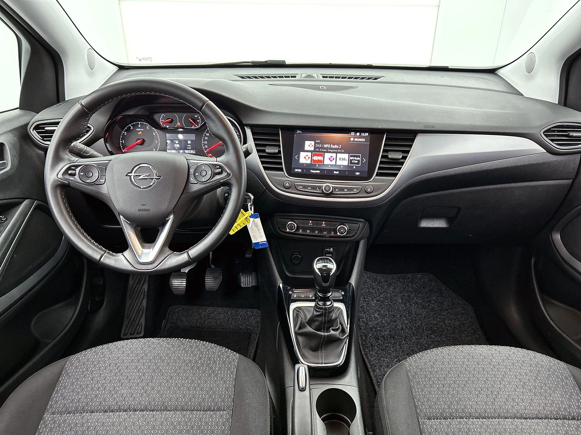 Opel-Crossland X-image-21