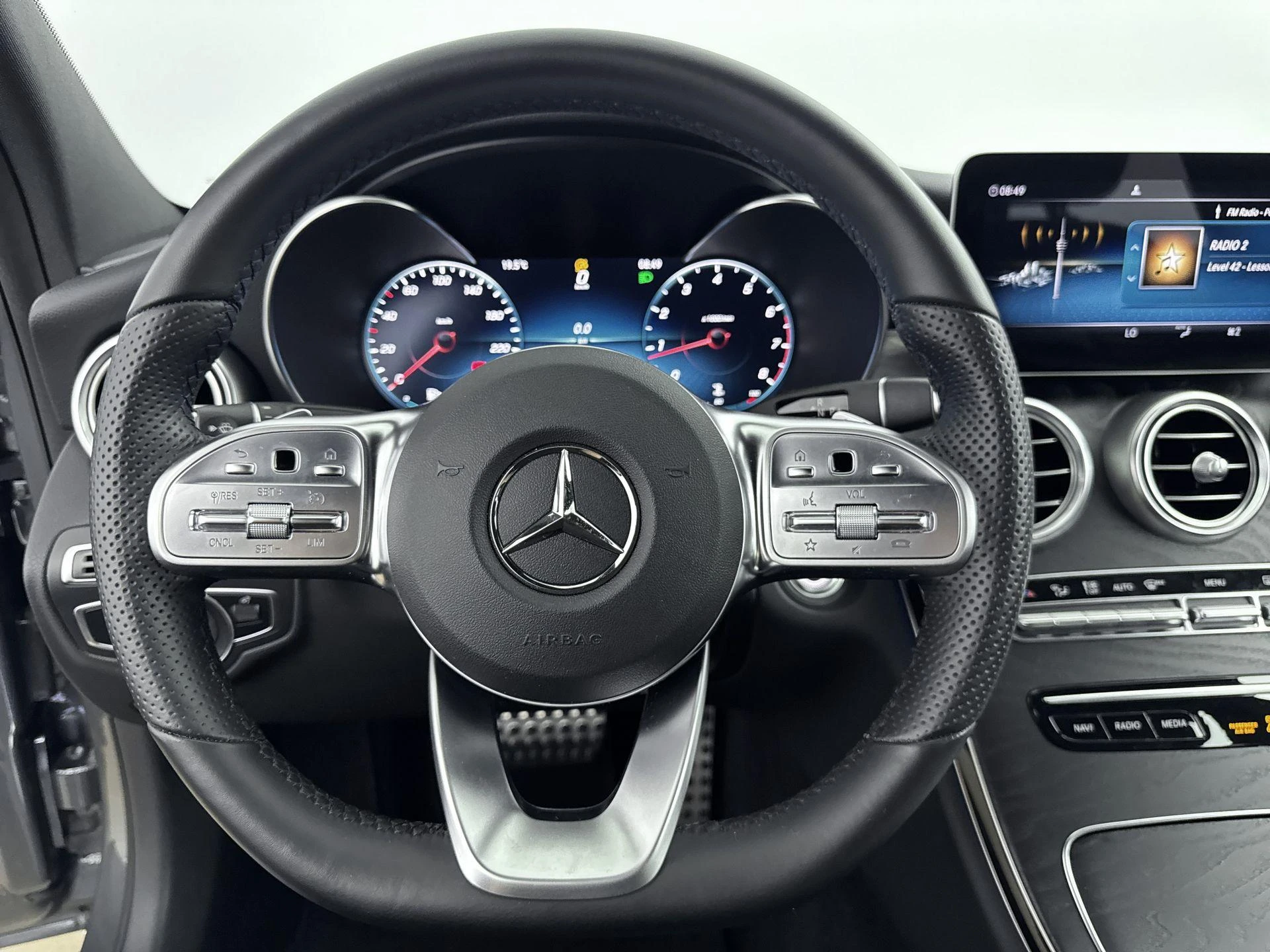Mercedes-Benz-C-Klasse-image-26