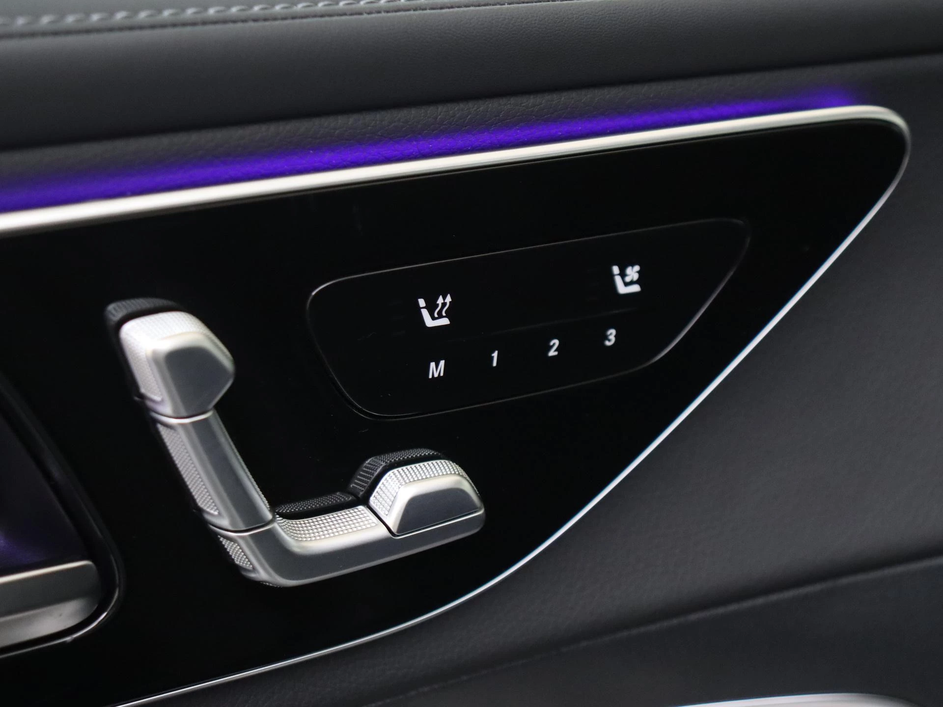 Mercedes-Benz-GLC-image-25
