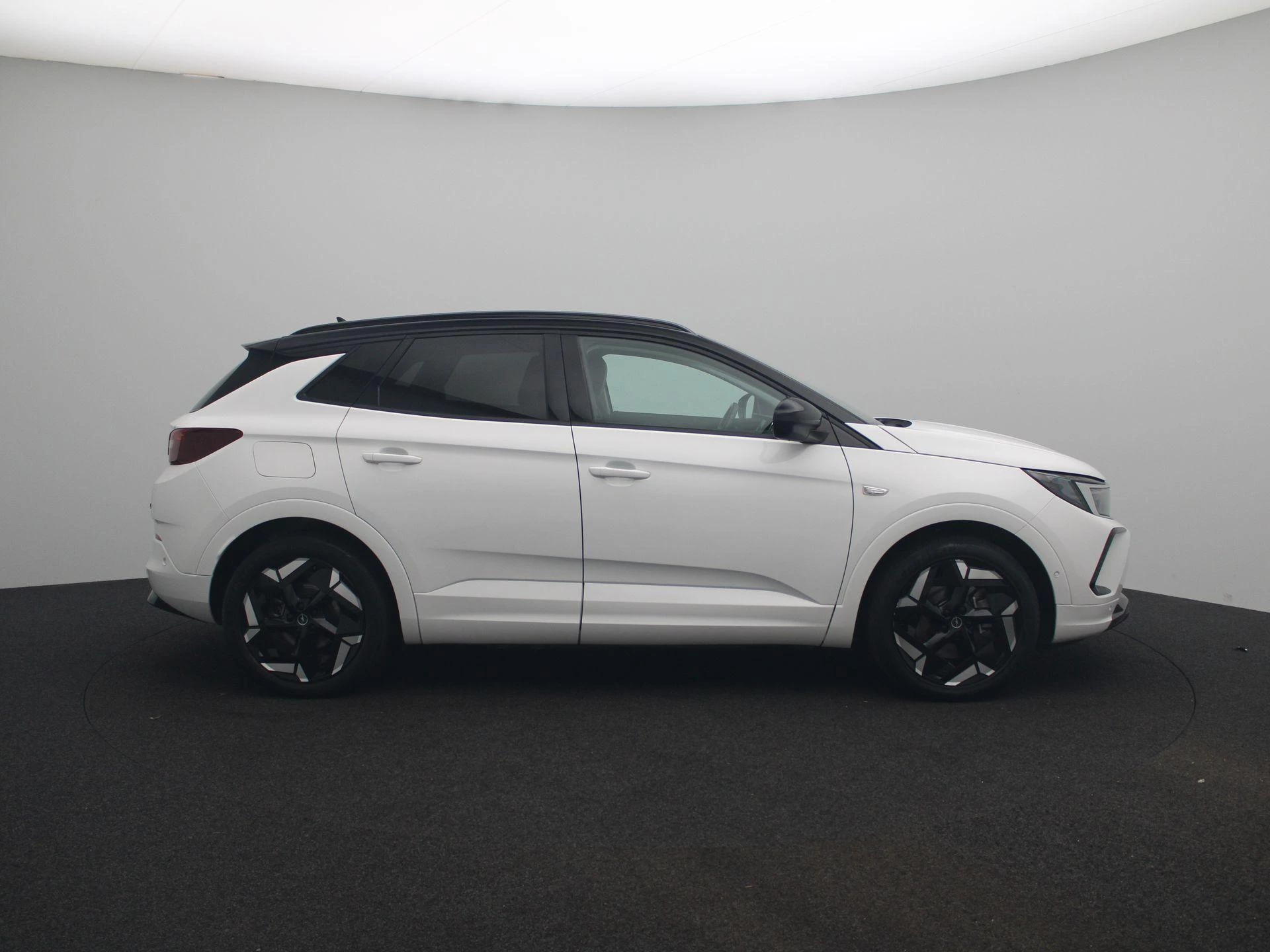 Opel-Grandland-image-5