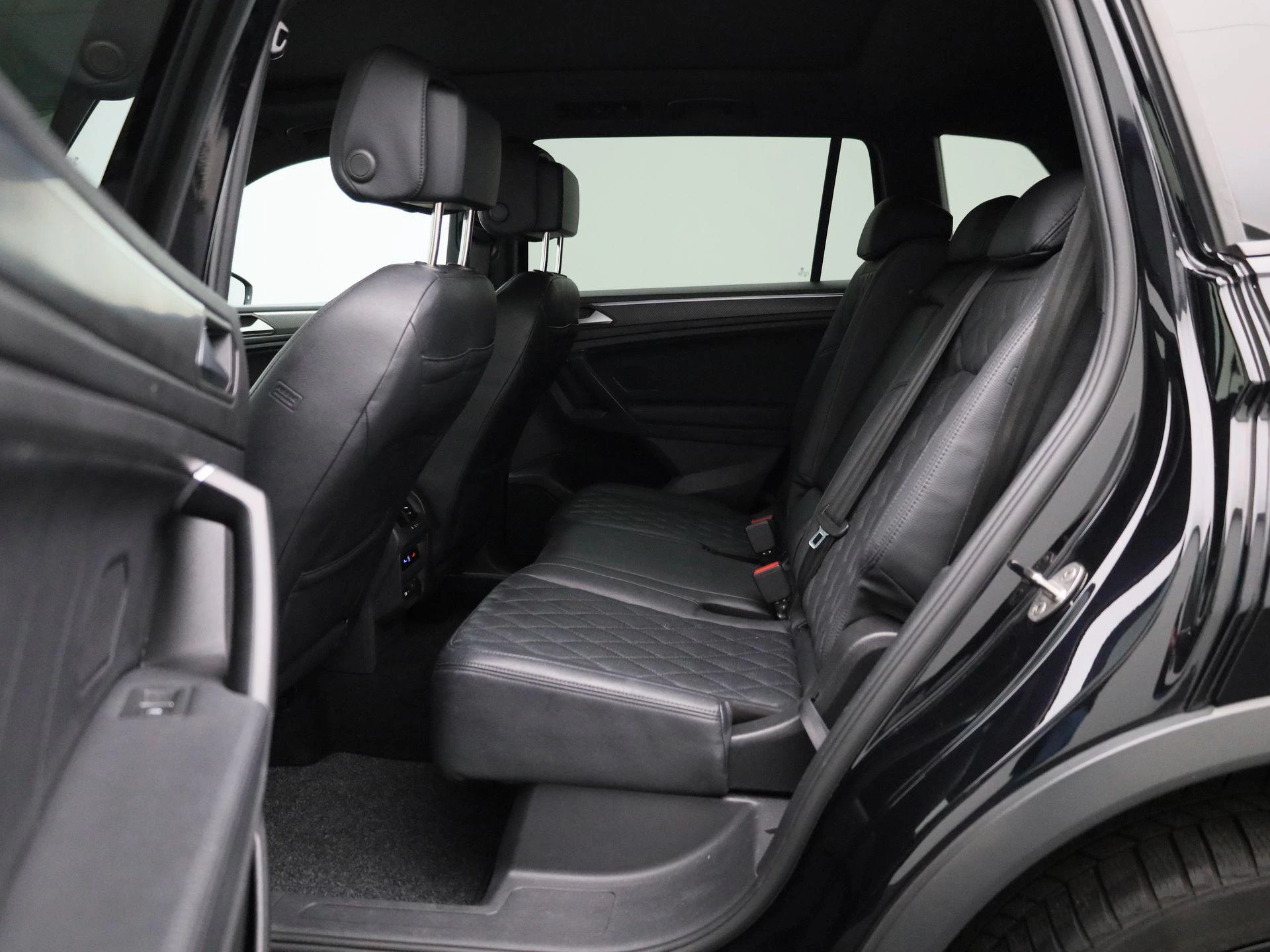 Volkswagen Tiguan Allspace 1.5 TSI R-Line Business+