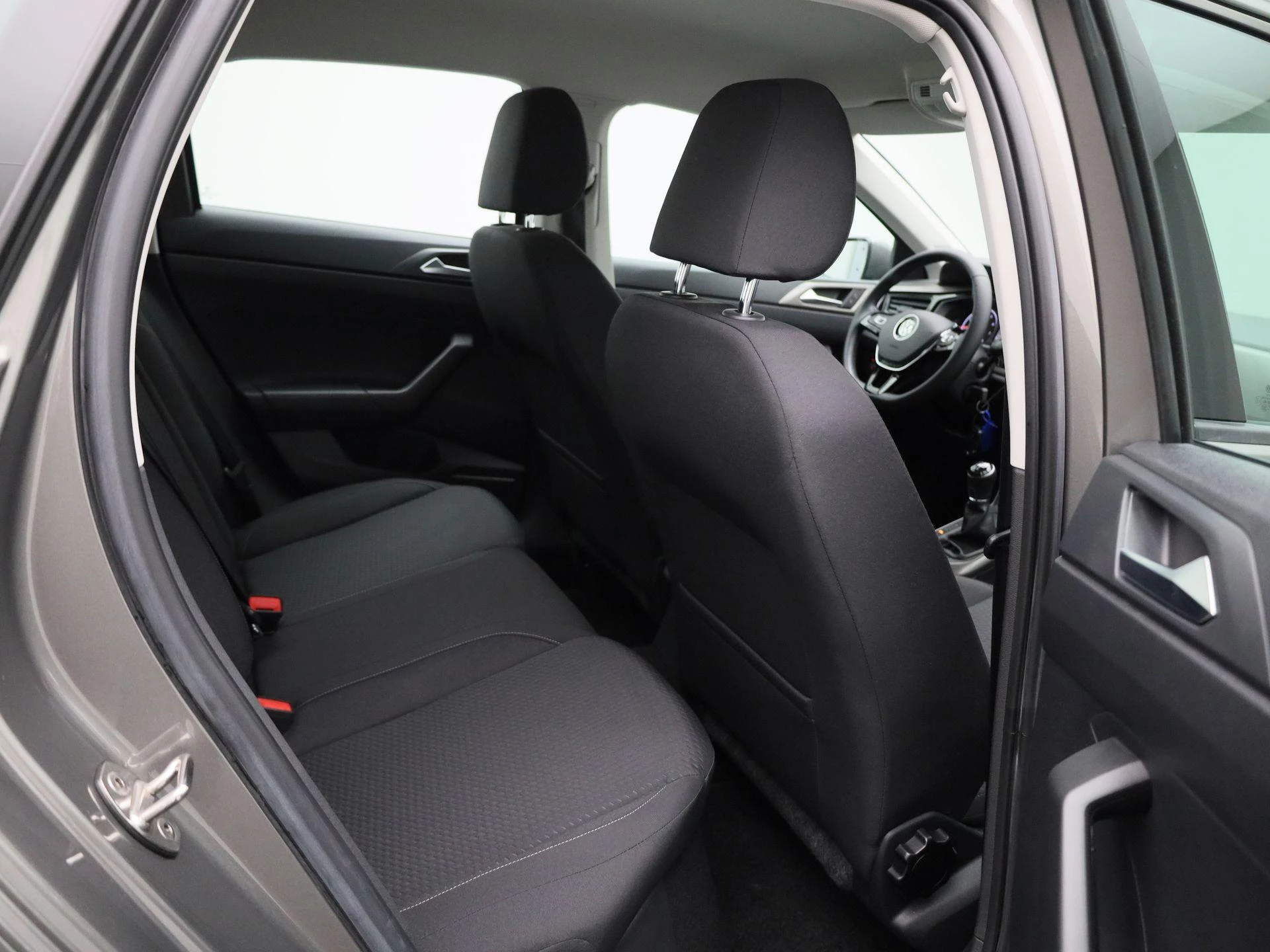 Volkswagen-Polo-image-32