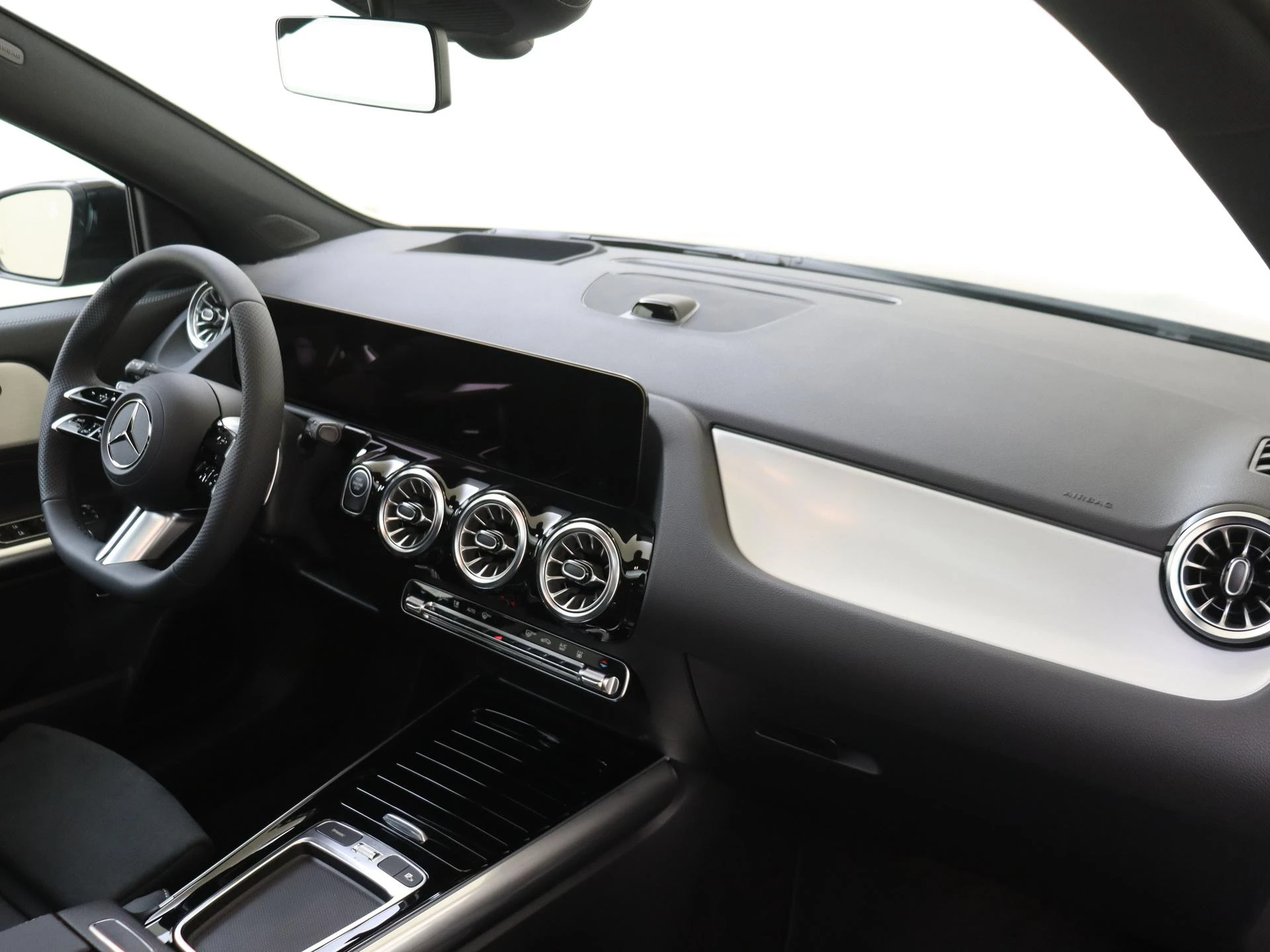 Mercedes-Benz GLA 250 e 140 Years Edition