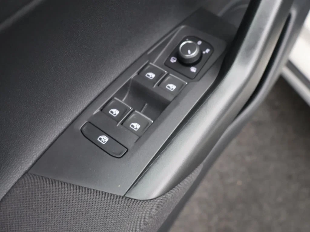 Volkswagen-Taigo-image-17
