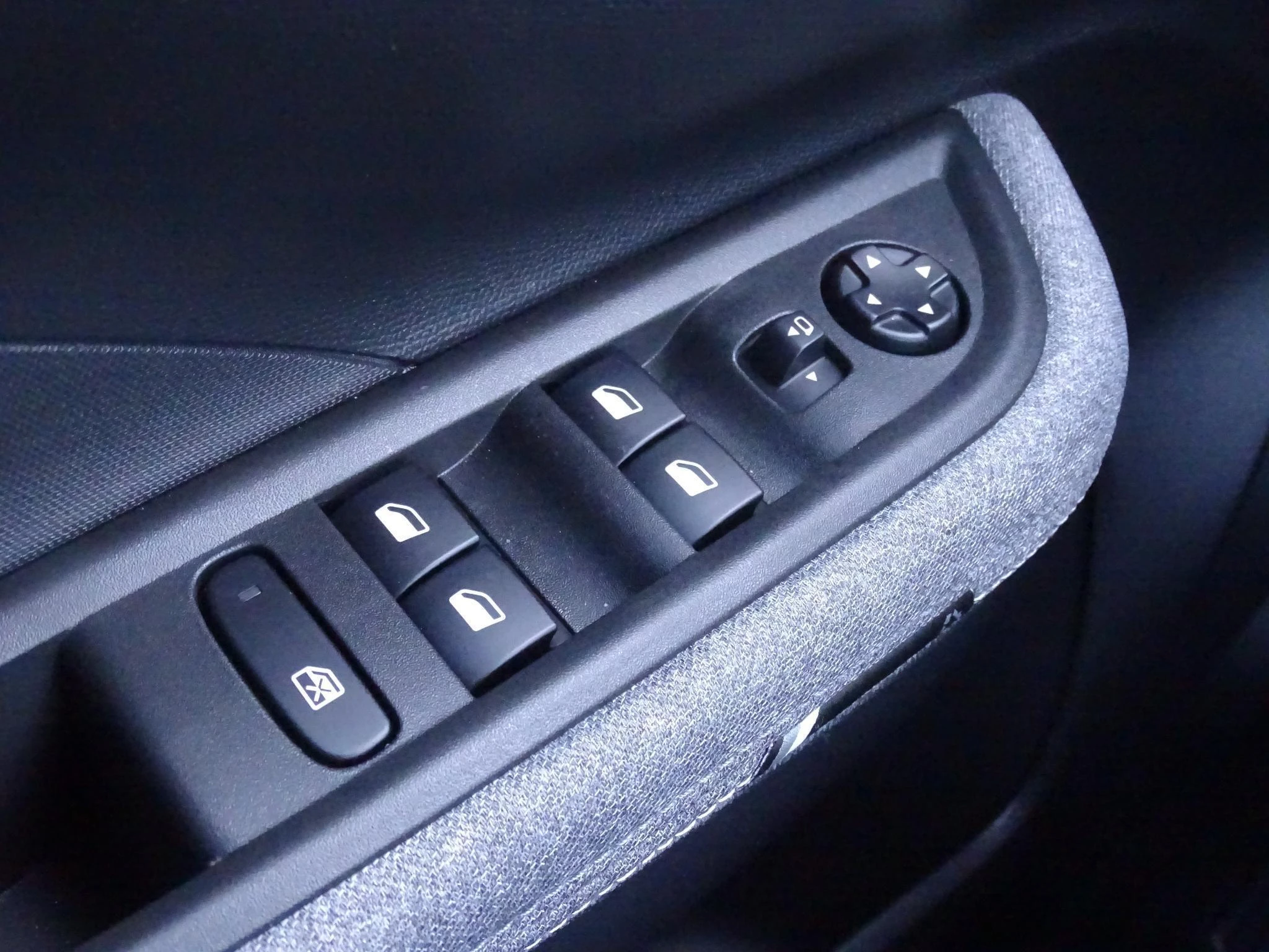 Opel-Frontera-image-14
