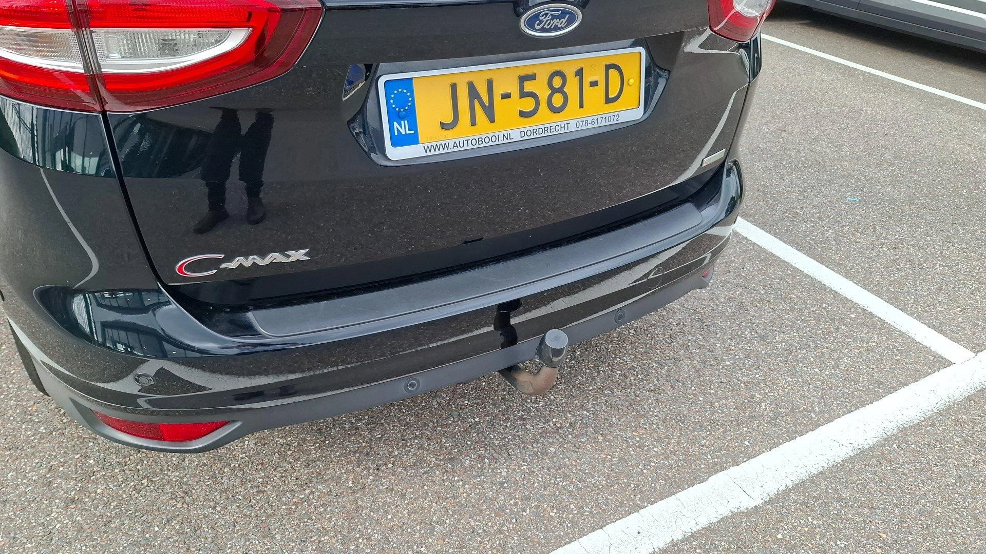 Ford-C-MAX-image-15