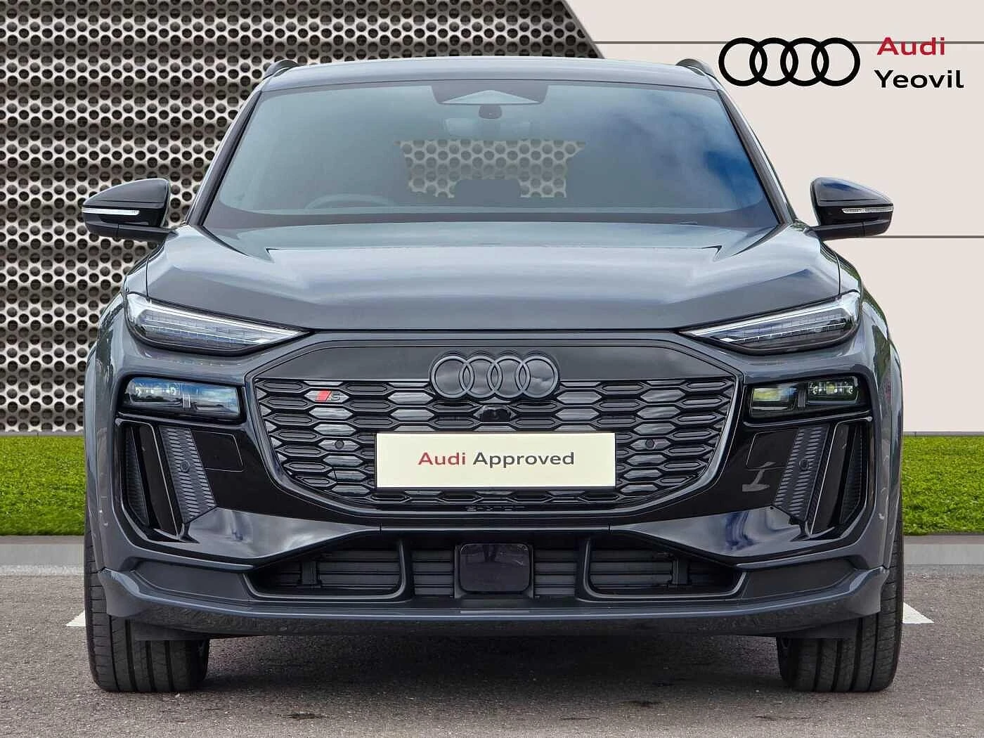 Audi-Q6 e-tron-image-1