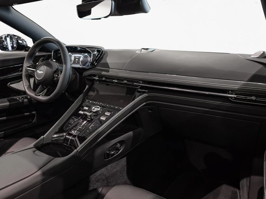 Aston Martin-DB12-image-26