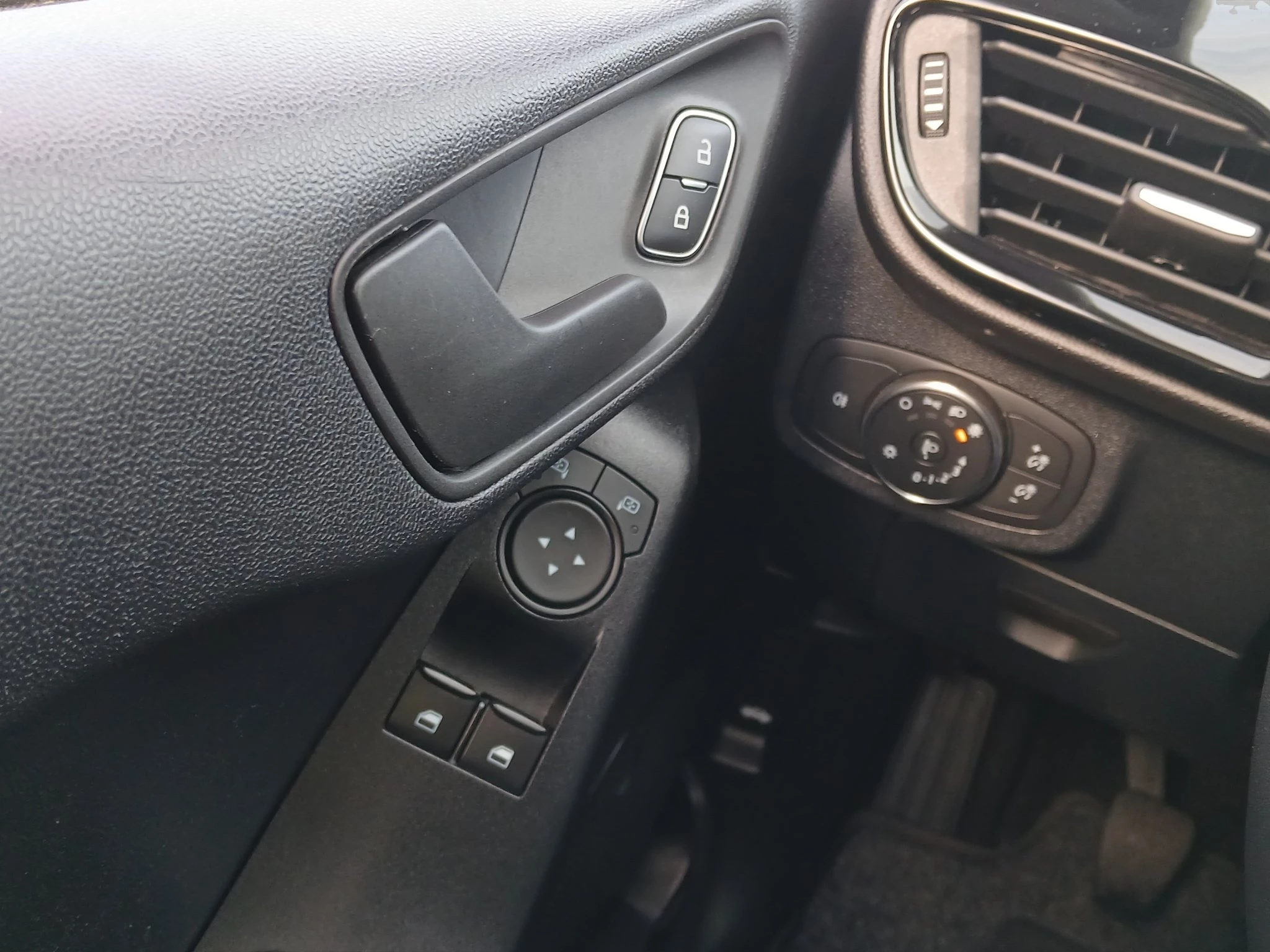 Ford Fiesta Cool & Connect KLIMA | BLUETOOTH | EINPARKHILFE