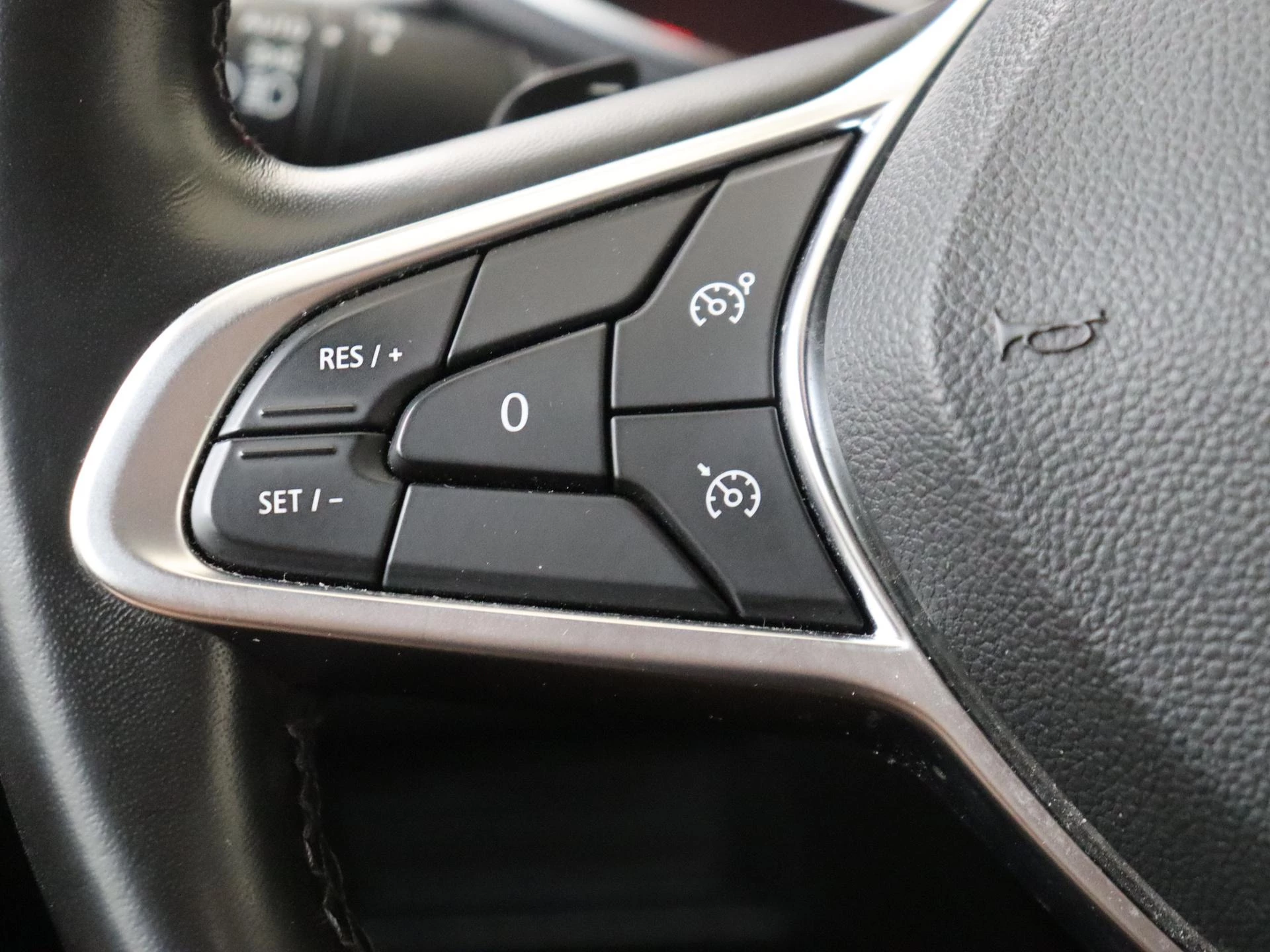 Renault-Captur-image-12