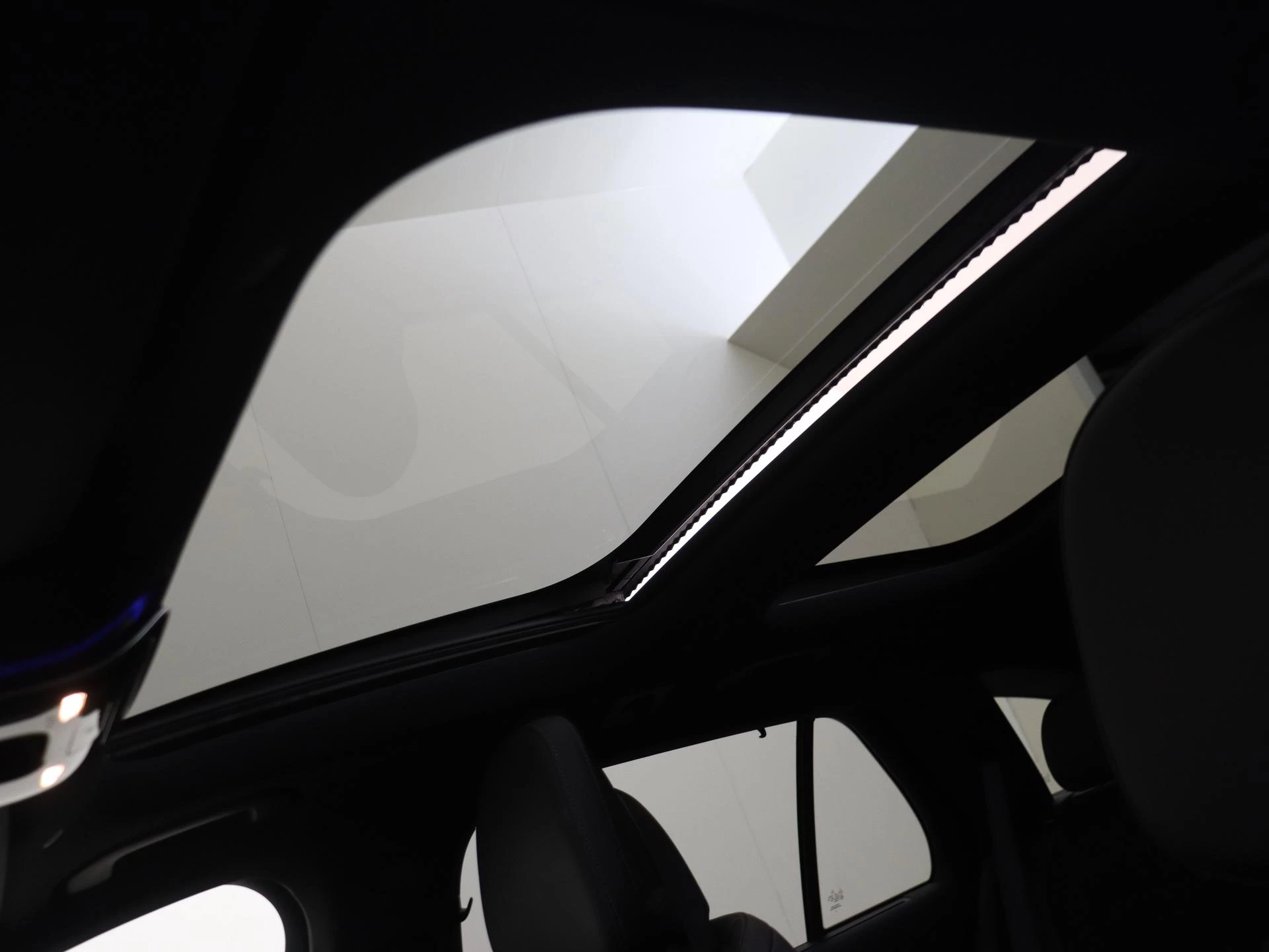 Mercedes-Benz-E-Klasse-image-26