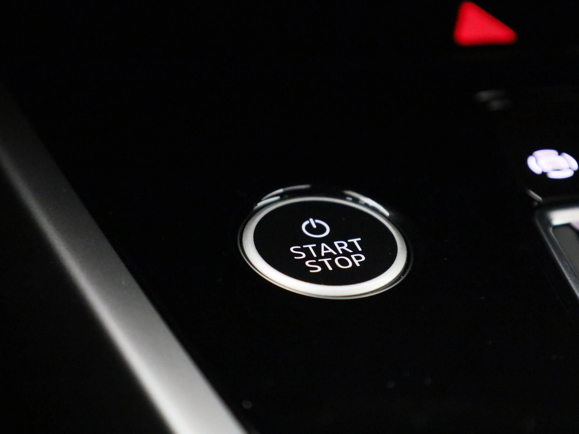 Audi-Q4 e-tron-image-25