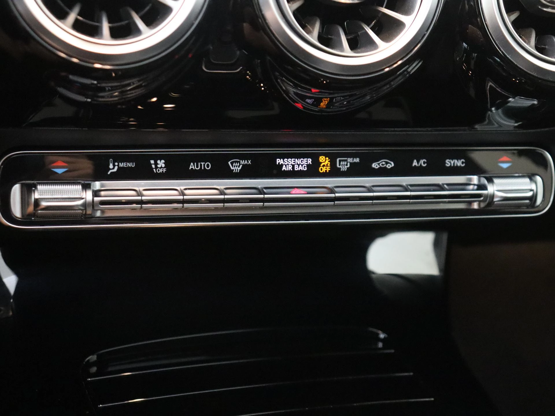 Mercedes-Benz-A-Klasse-image-19