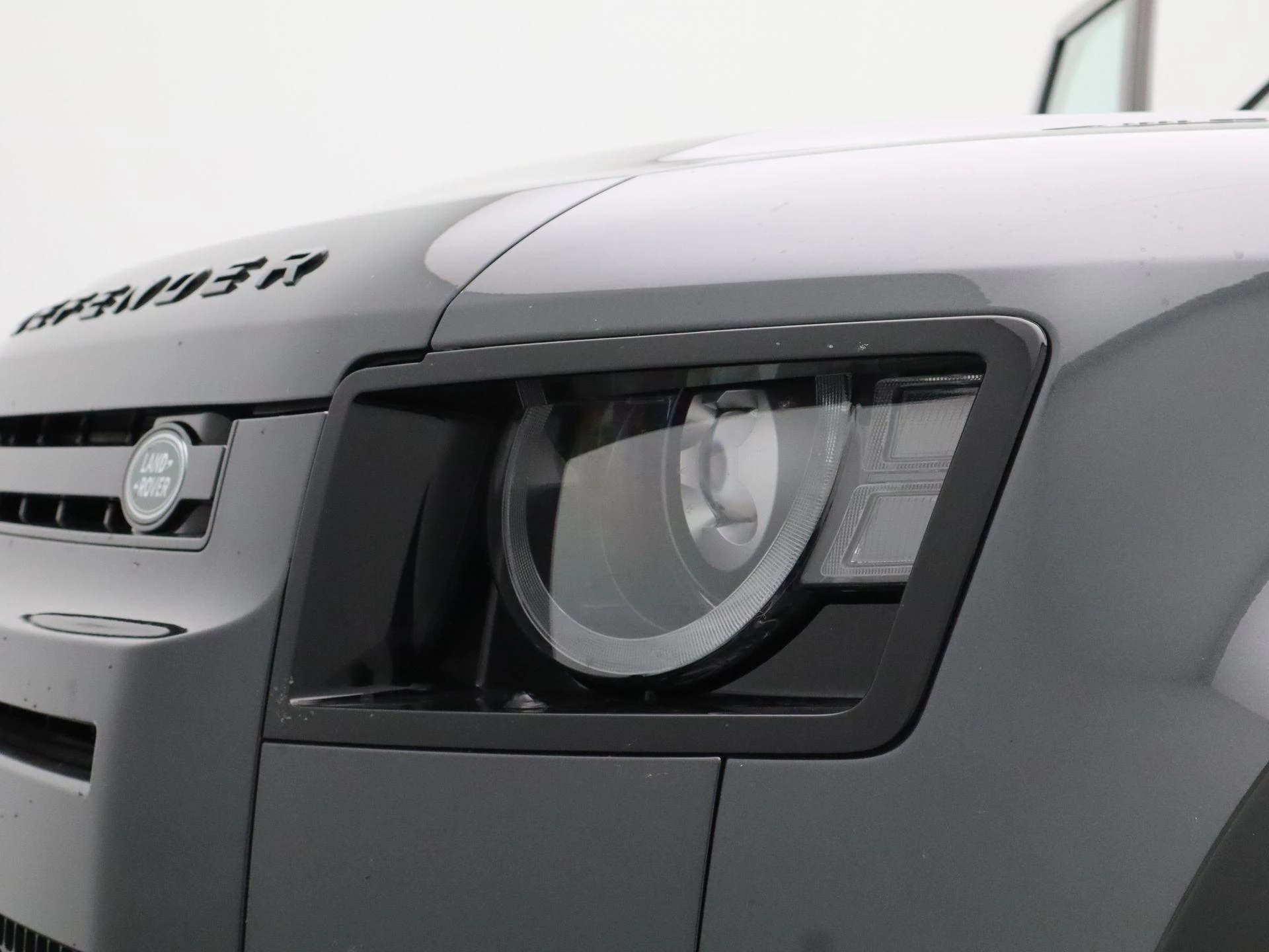 Land Rover-Defender-image-14