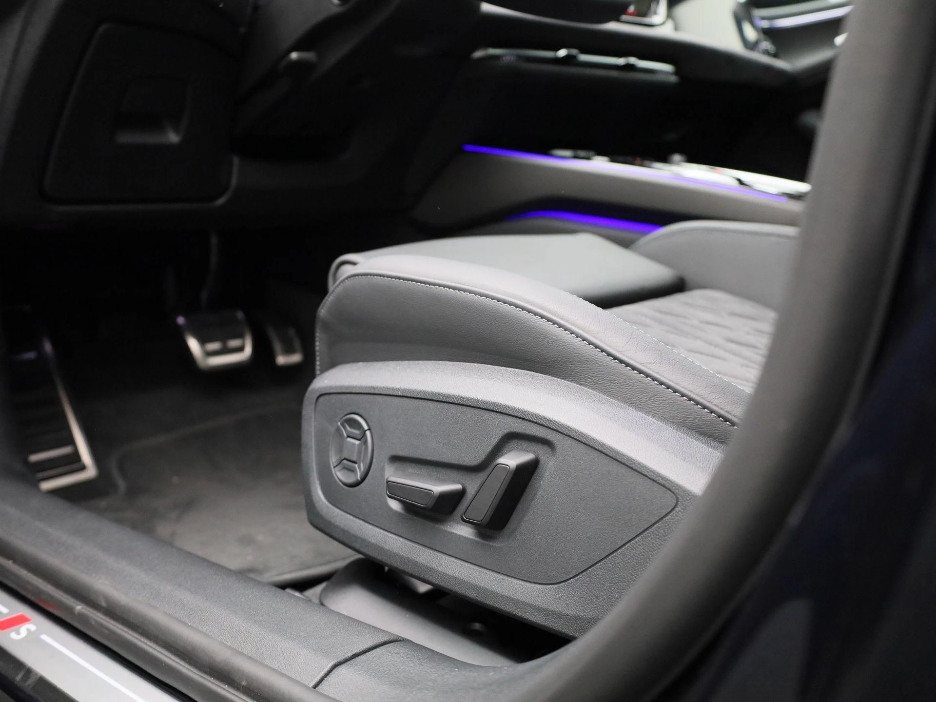 Audi A6 Limousine 2.0 e-hybrid quattro S Edition