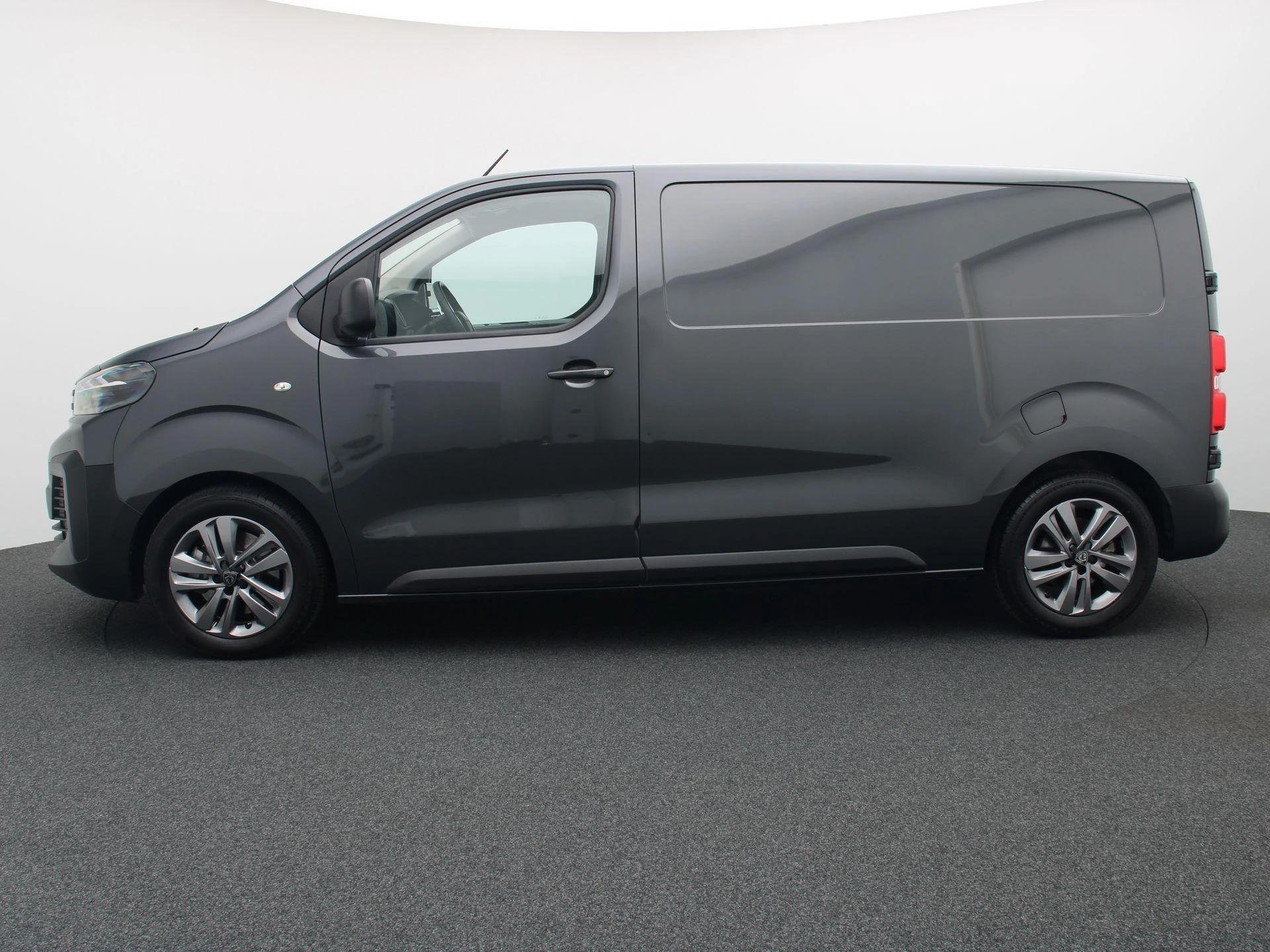 Peugeot-Expert-image-3