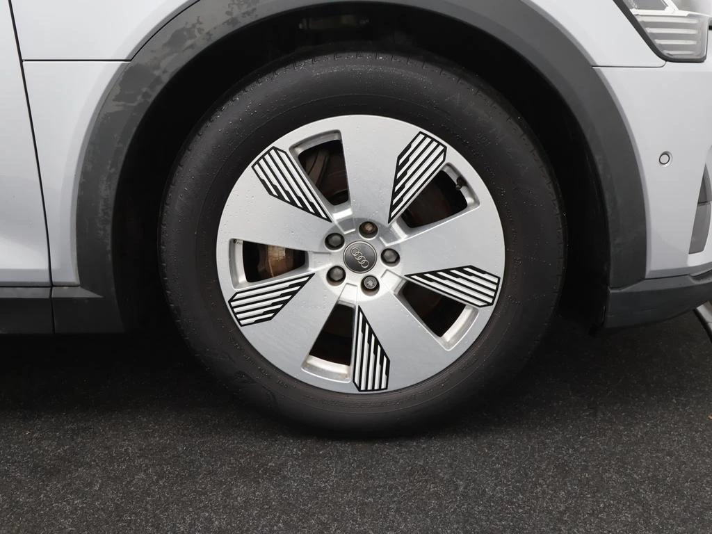 Audi-e-tron-image-10
