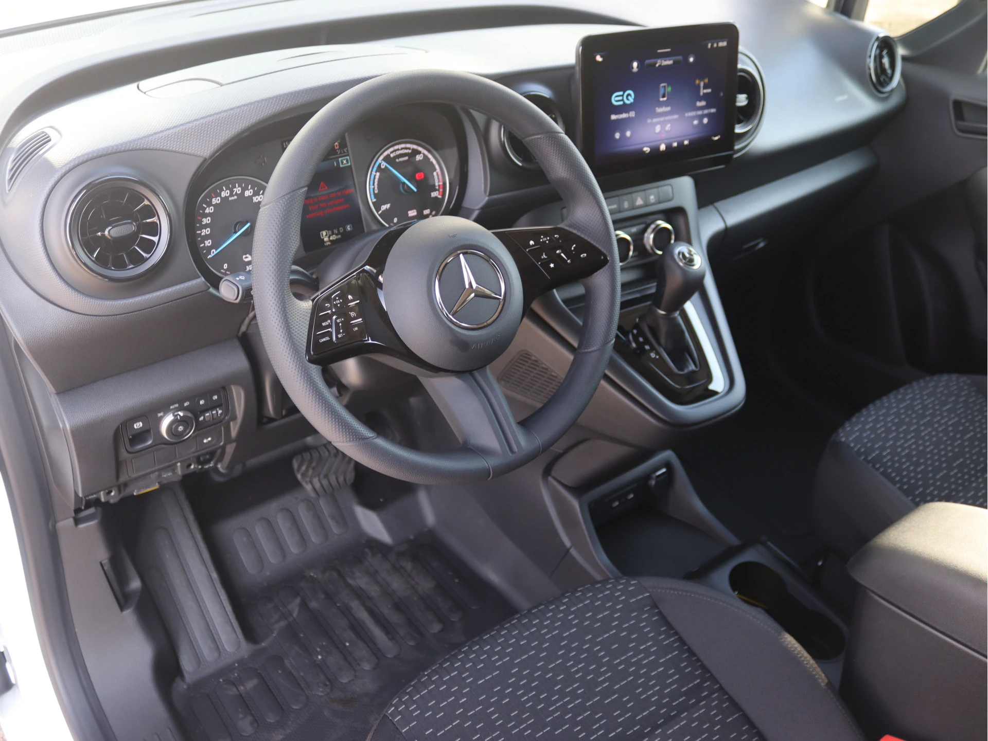 Mercedes-Benz-eCitan-image-3