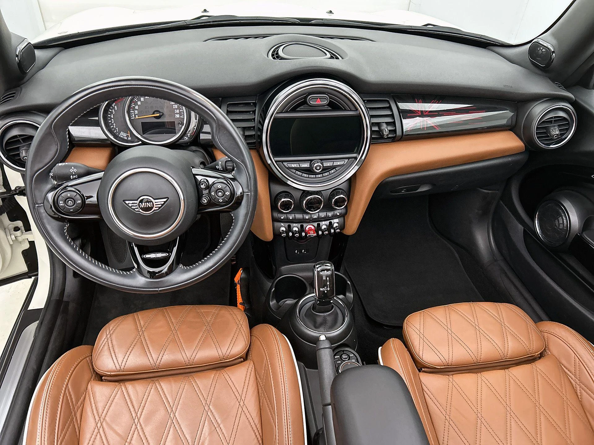MINI-Cooper Cabrio-image-20
