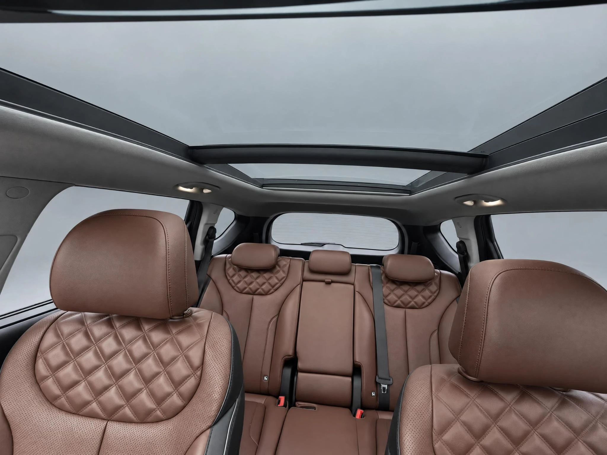 Hyundai-Santa Fe-image-11