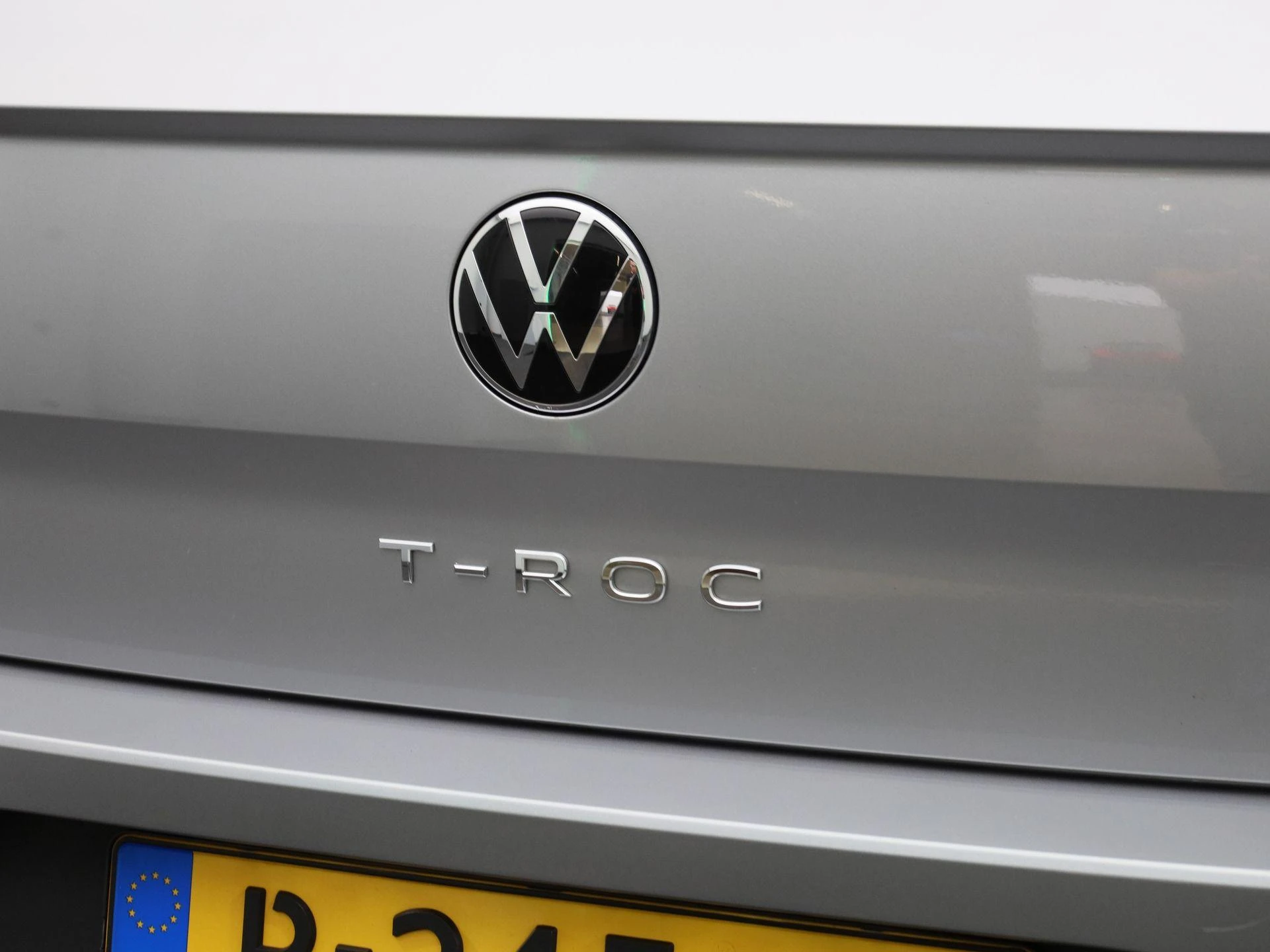 Volkswagen-T-Roc-image-37