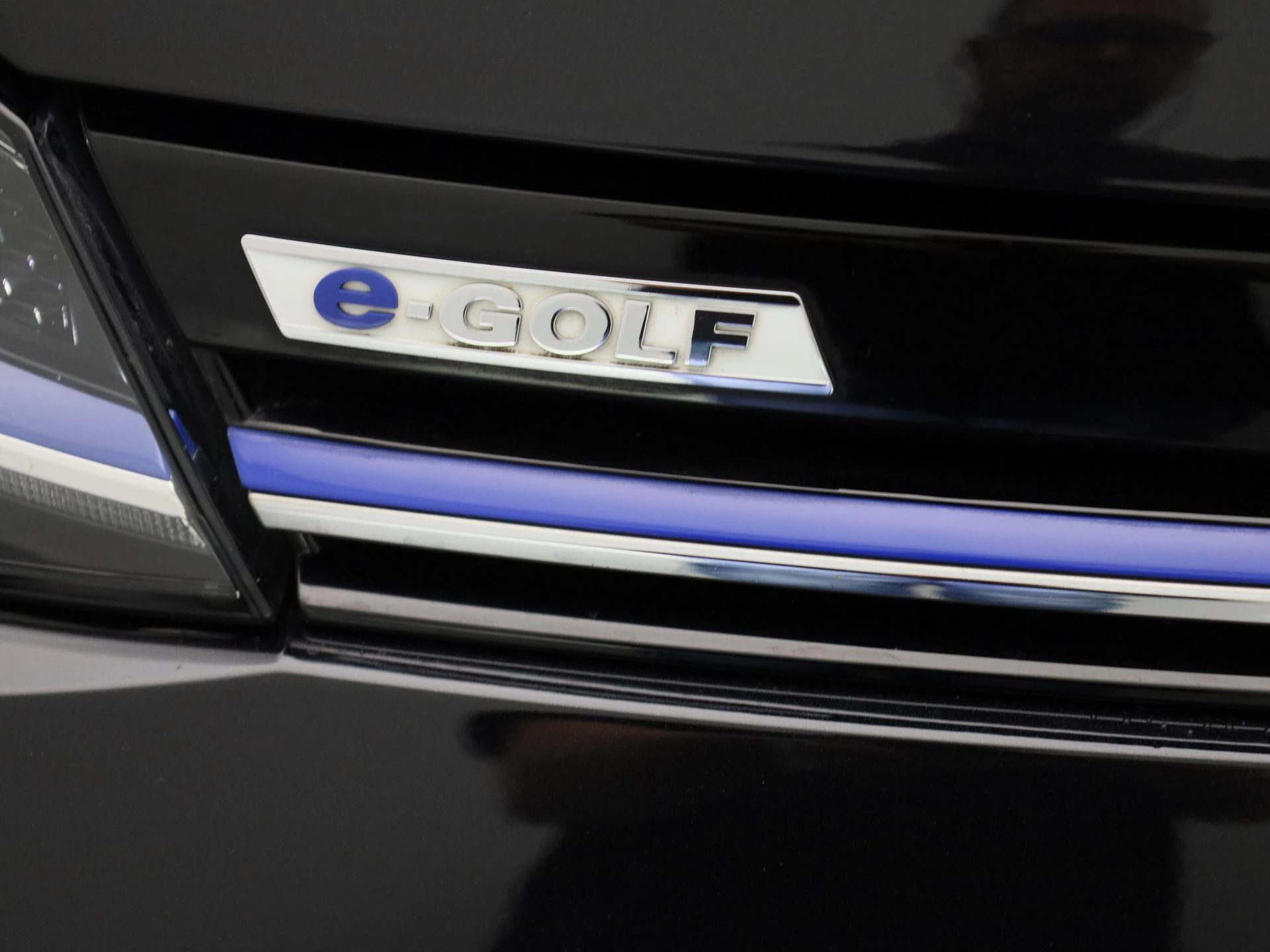 Volkswagen-e-Golf-image-31