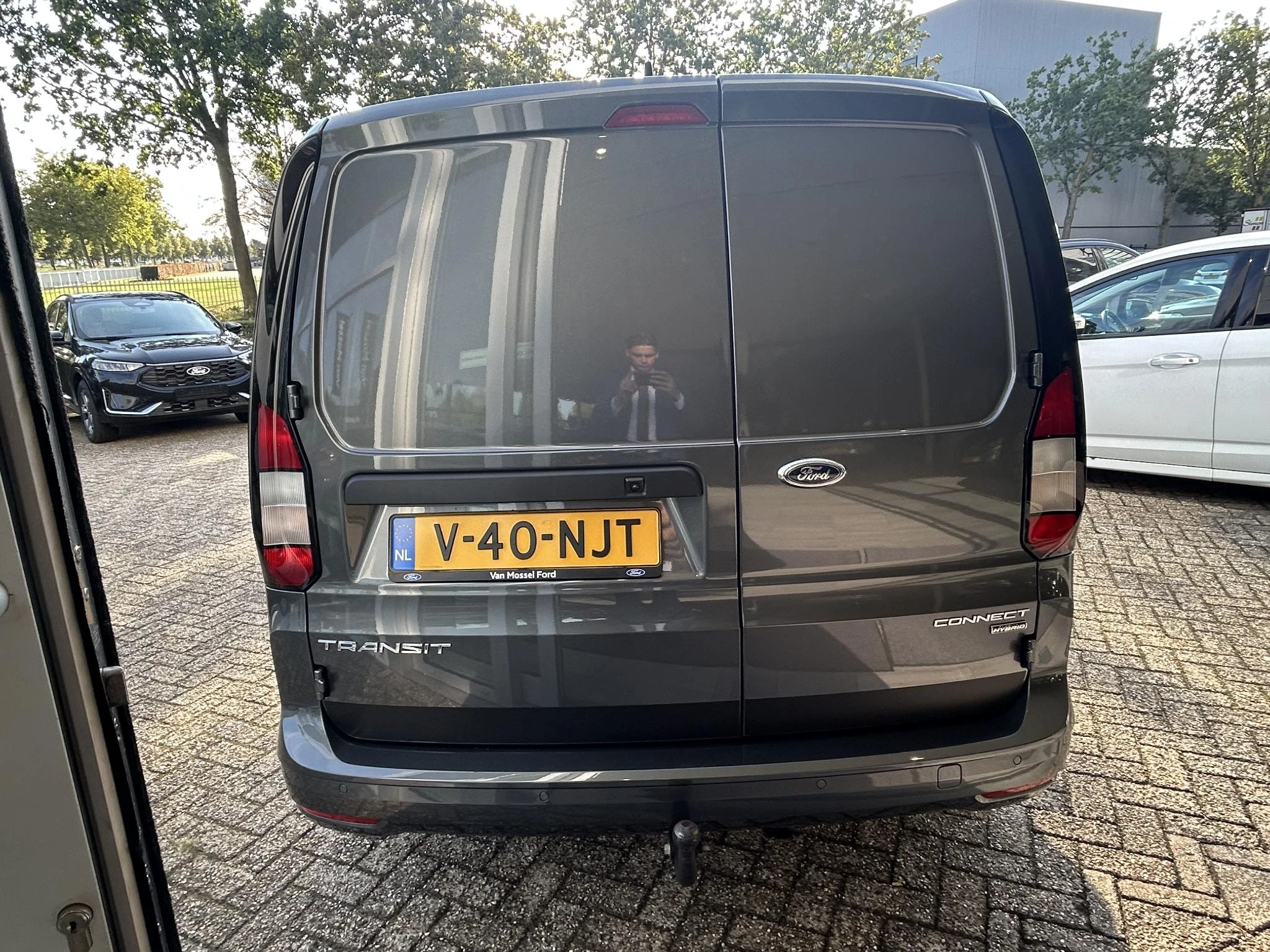 Ford-Transit Connect-image-3