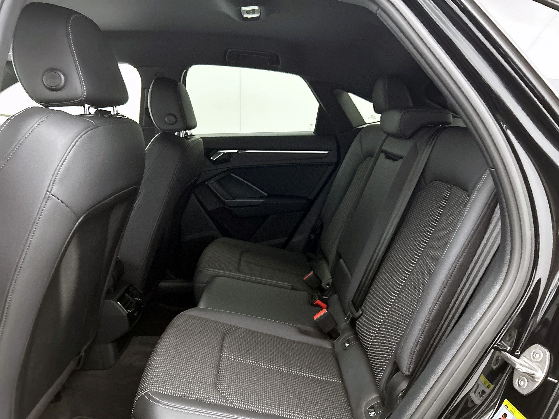 Audi-Q3-image-25