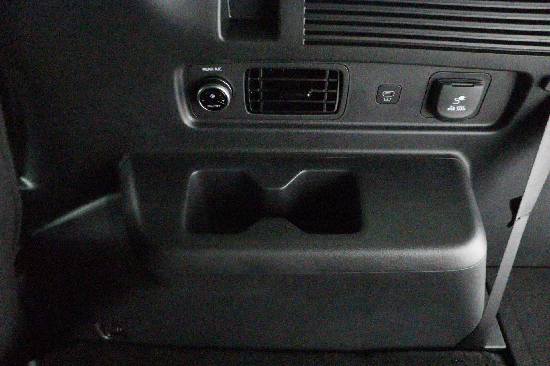 Hyundai-Santa Fe-image-40