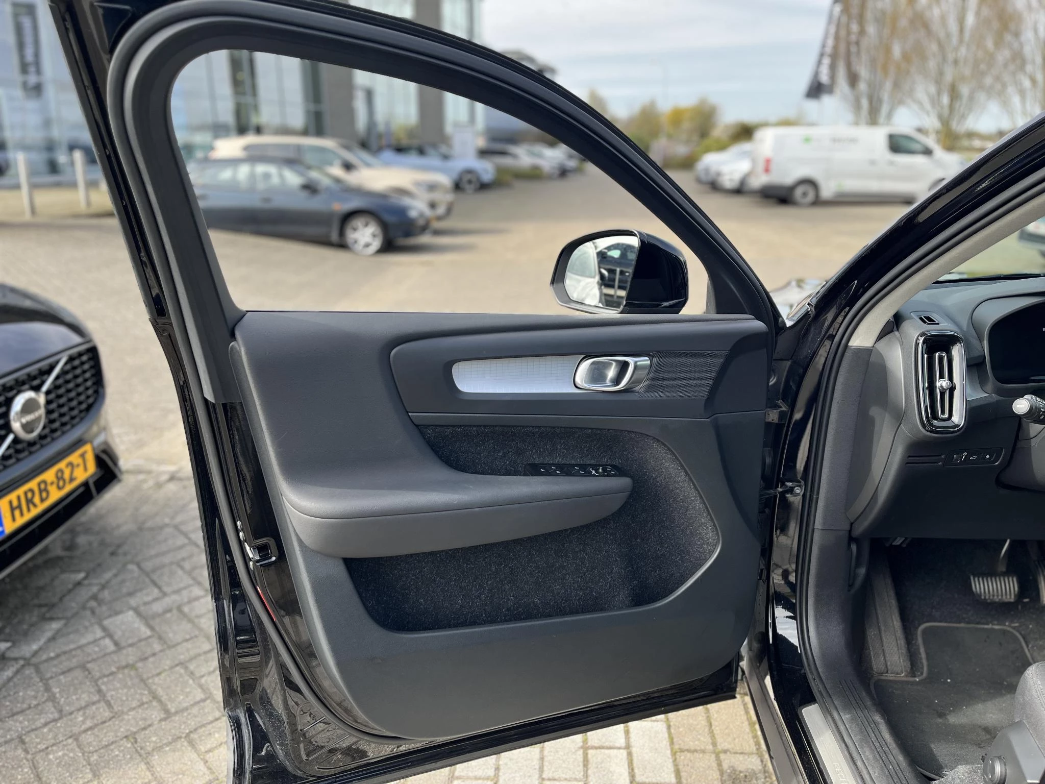 Volvo XC40 T4 Recharge Inscription Expression