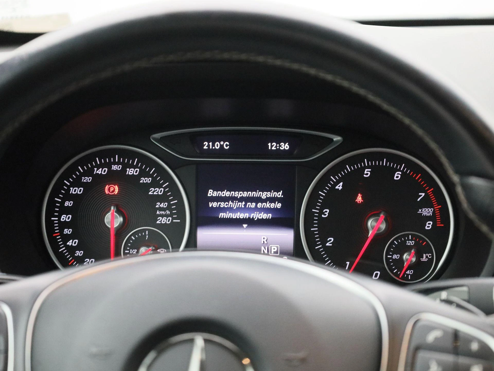 Mercedes-Benz-B-Klasse-image-7