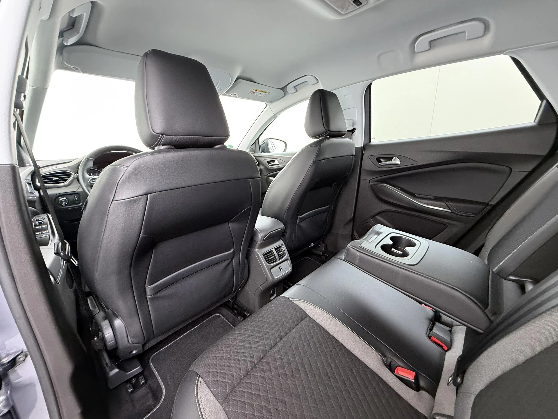 Opel-Grandland X-image-17