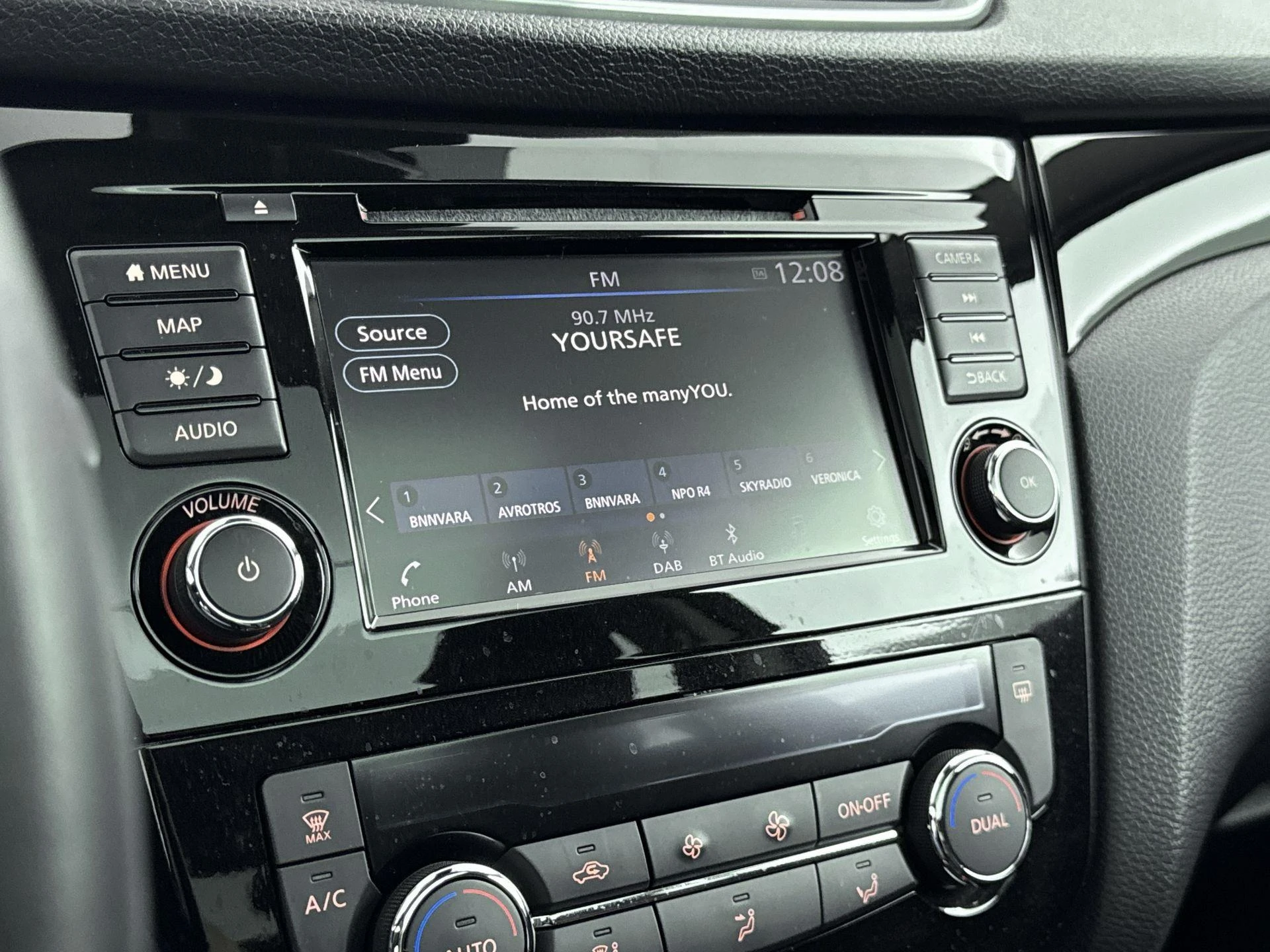 Nissan-QASHQAI-image-18