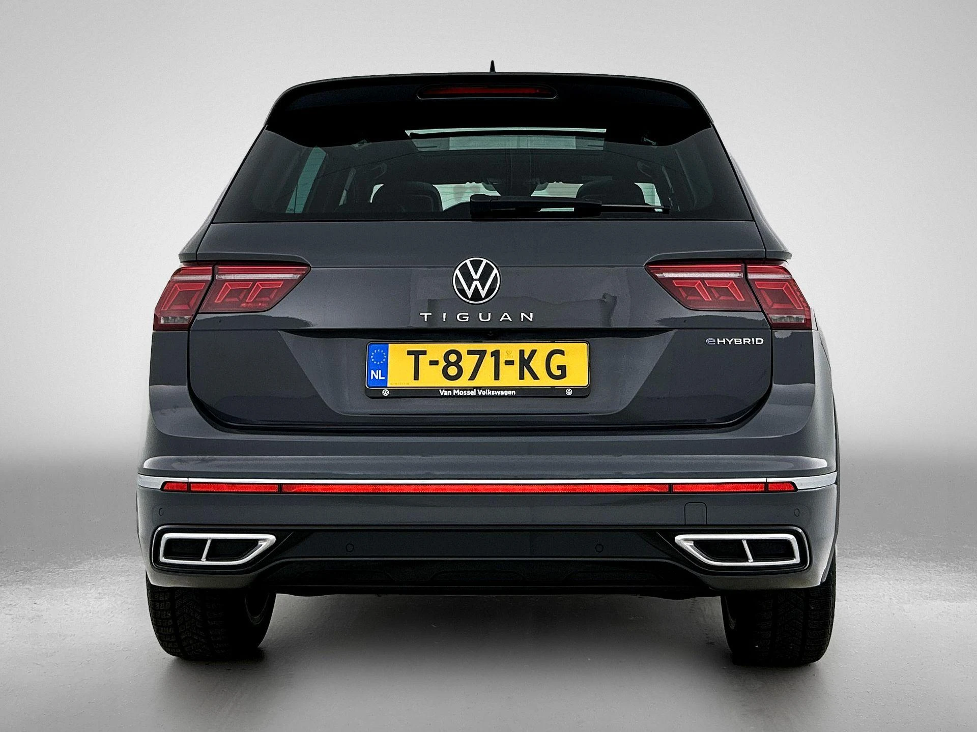 Volkswagen-Tiguan-image-2